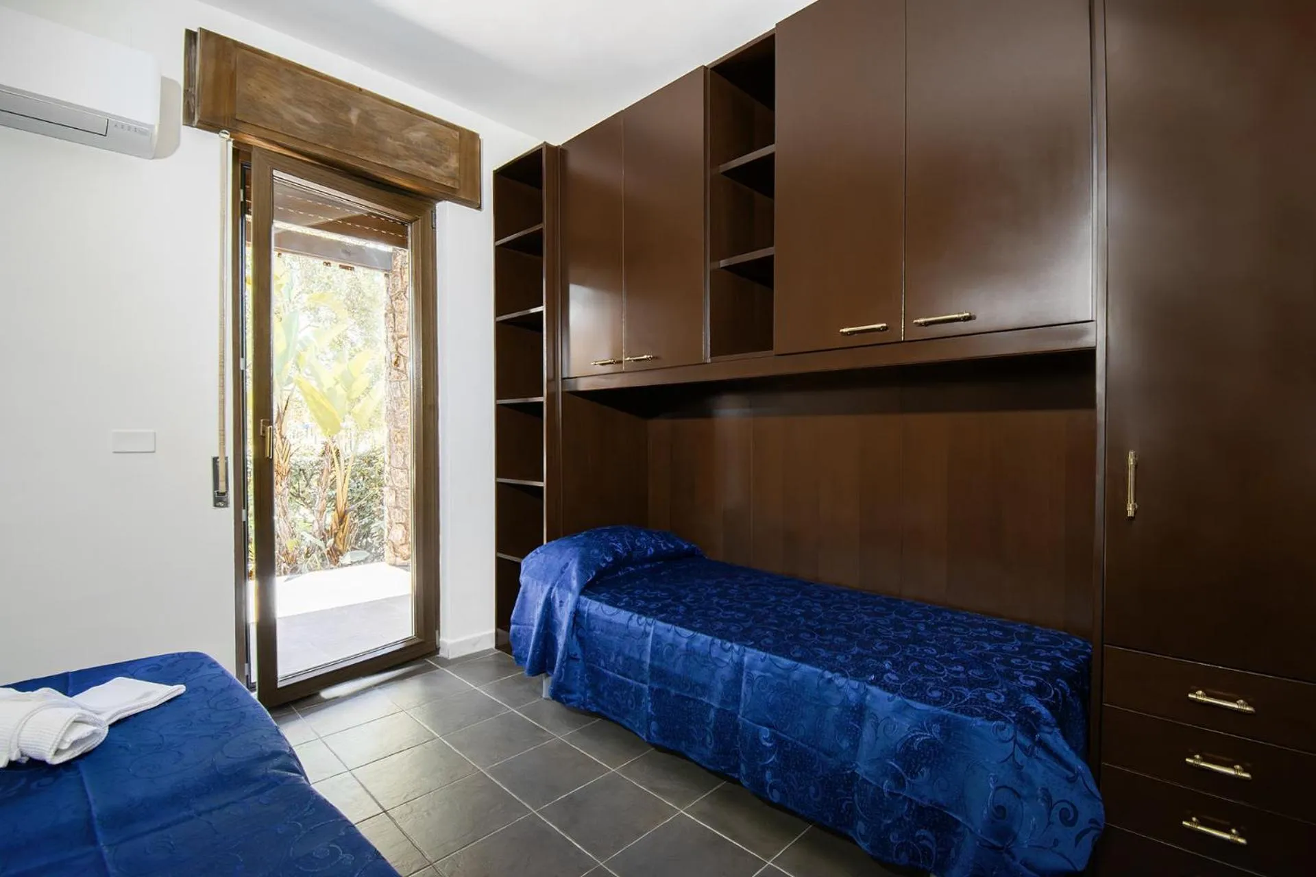 Photo of the whole room, Bed in Villaggio Blue Marine