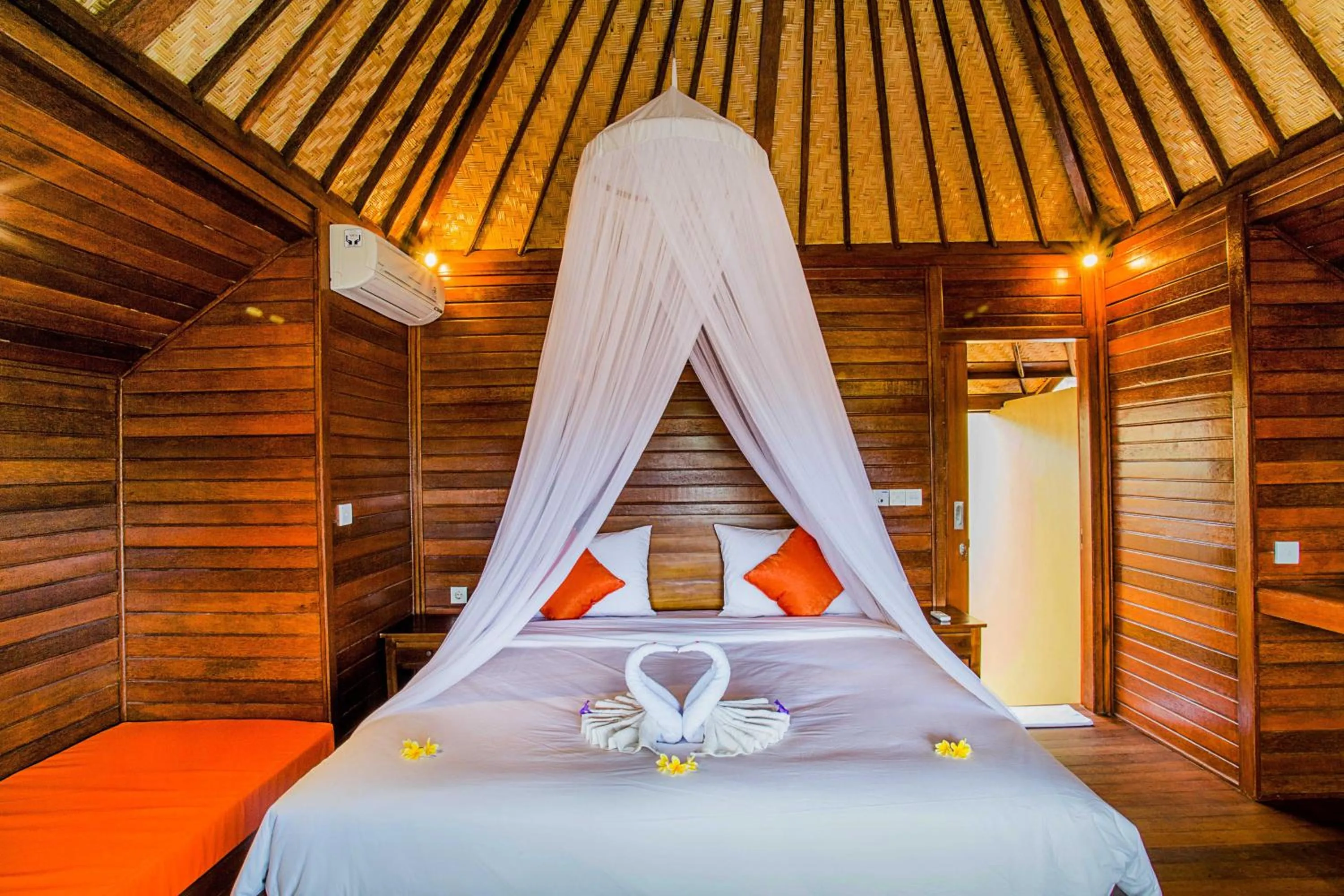 Bed in Samanta Huts