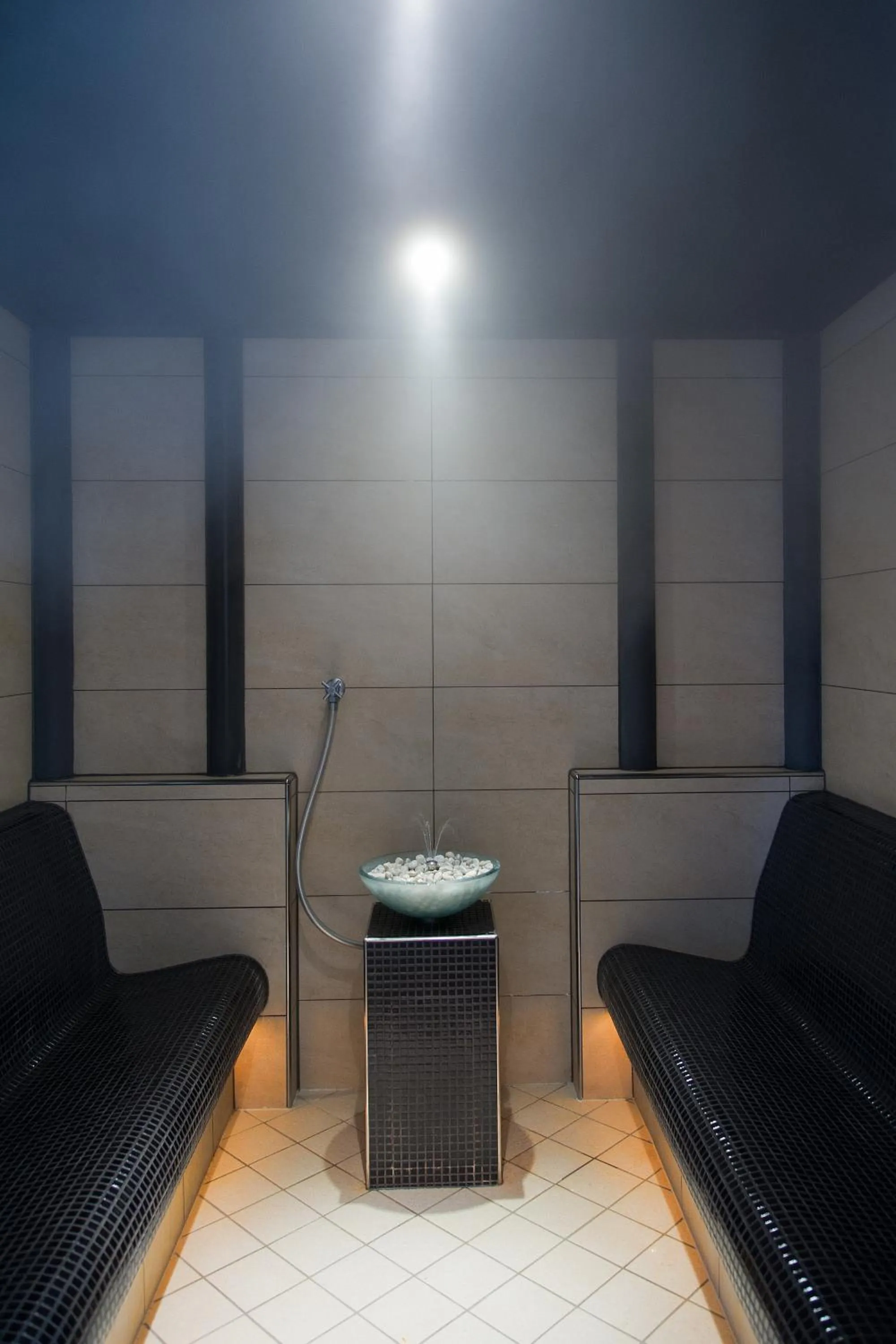 Steam room in Hotel Gran Mugon