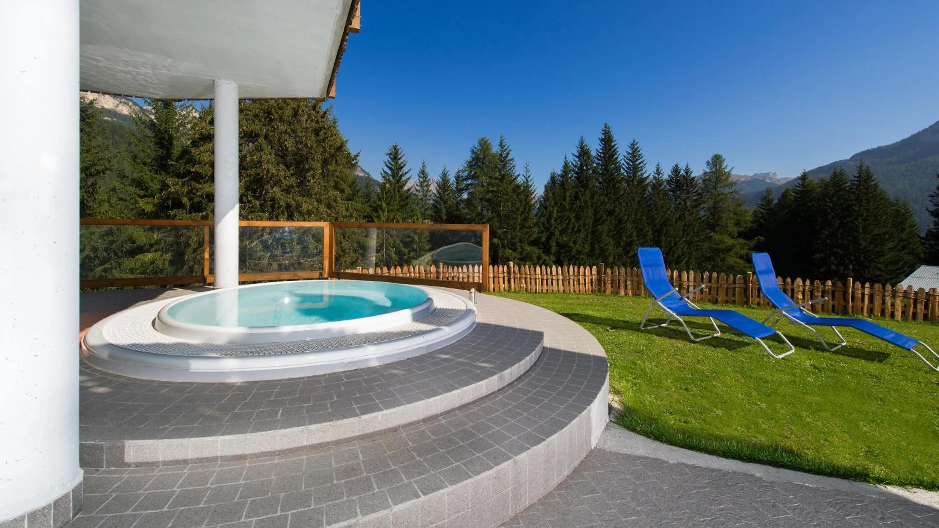 Hot Tub in Hotel Gran Mugon