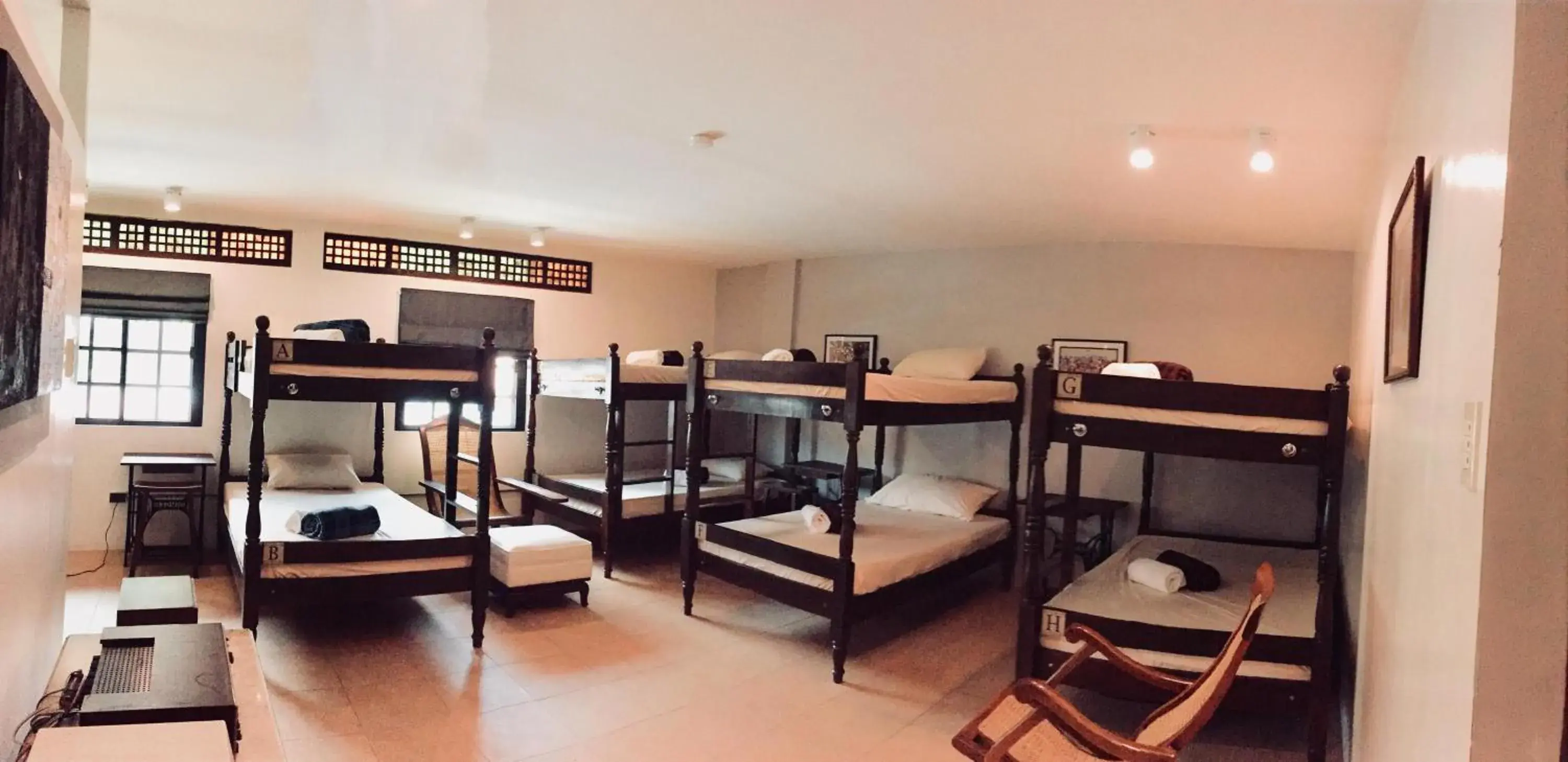 8-Bed Mixed Dormitory Room in Casa Marina Bed and Breakfast 8-Bed Mixed Dormitory Room in Casa Marina Bed and Breakfast