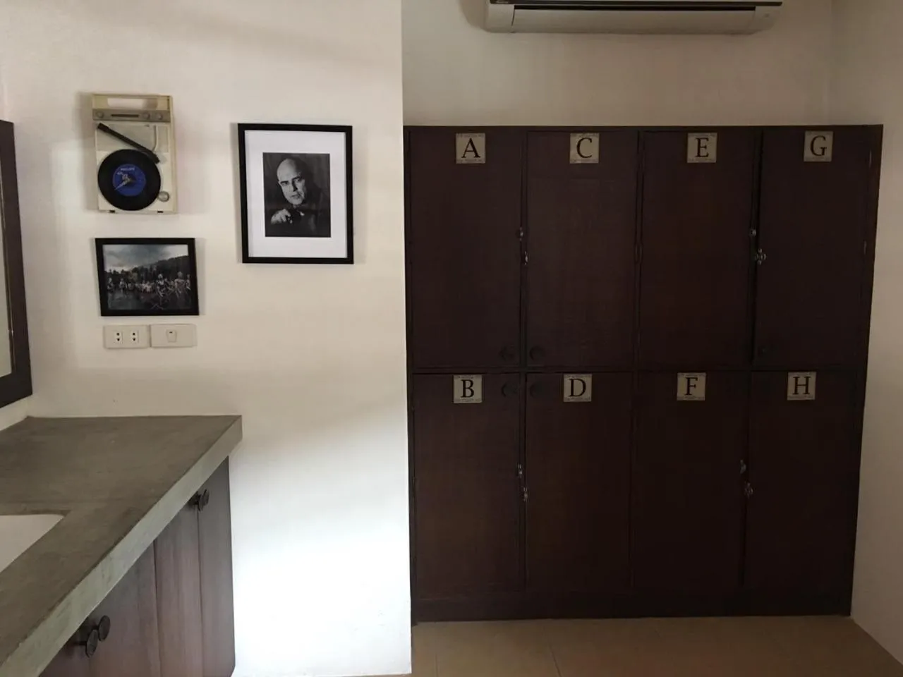 microwave in Casa Marina Bed and Breakfast