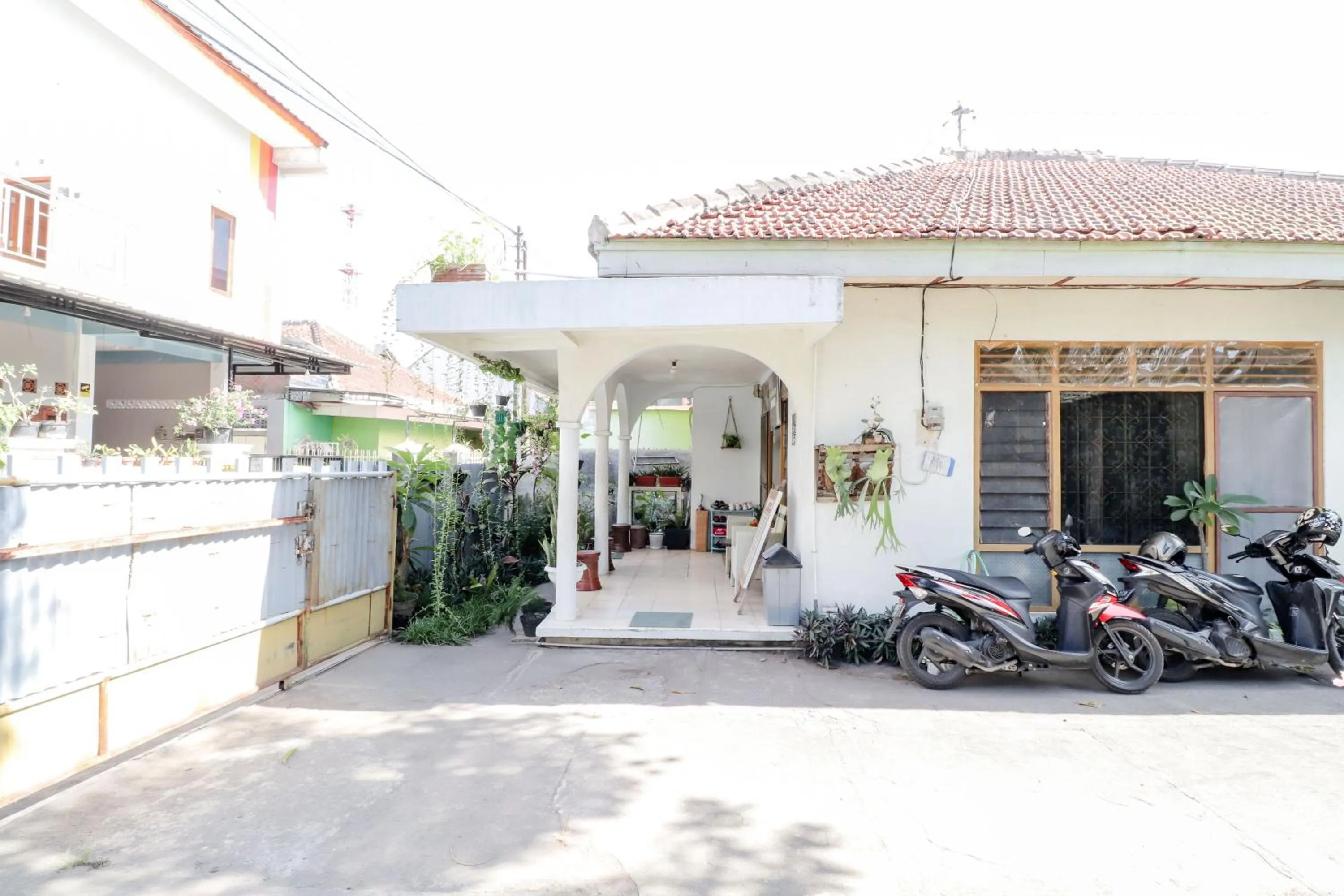 Property building in Adil Jaya Homestay