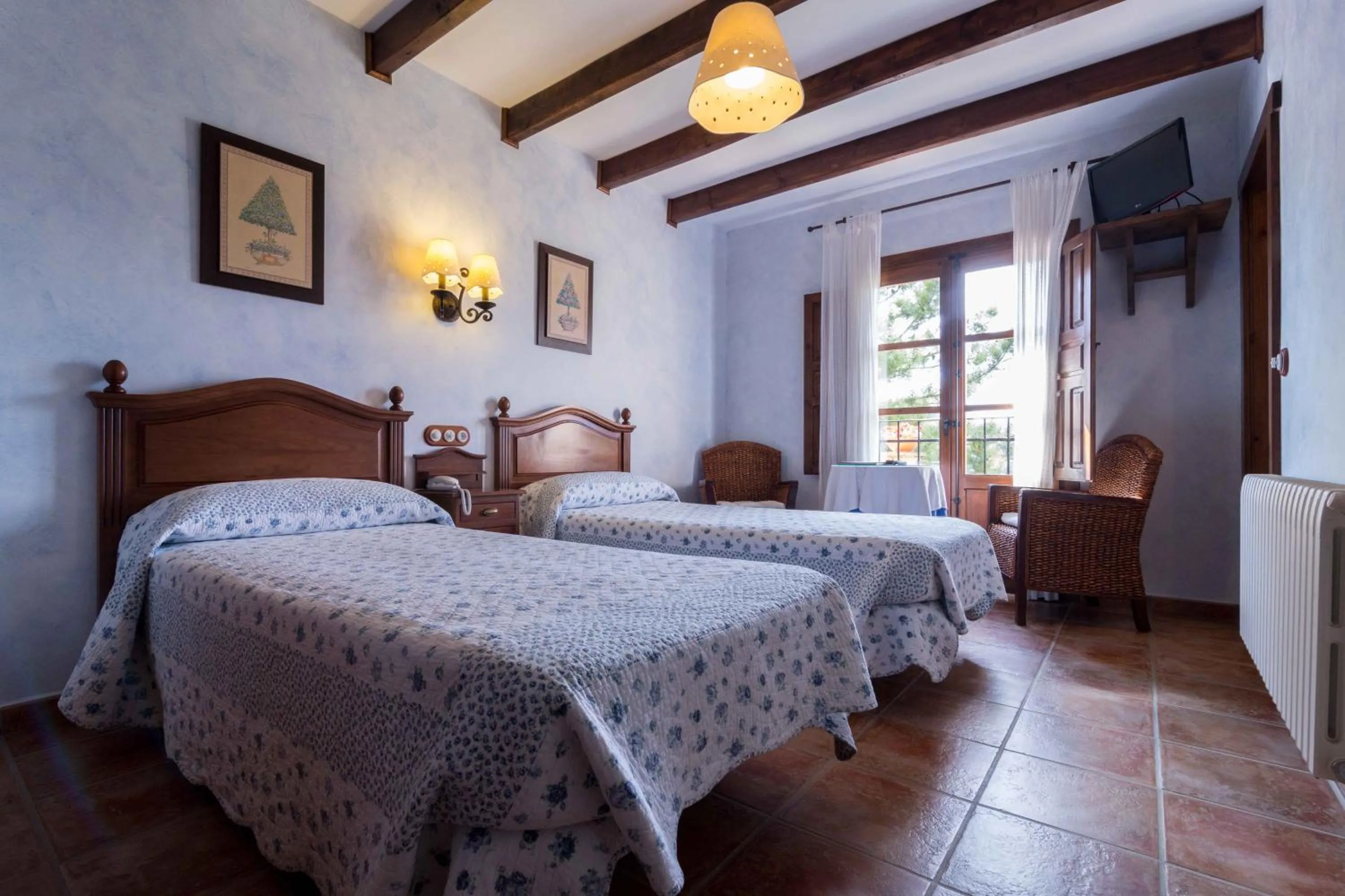 Bedroom, Bed in Hotel de Montaña Cueva Ahumada