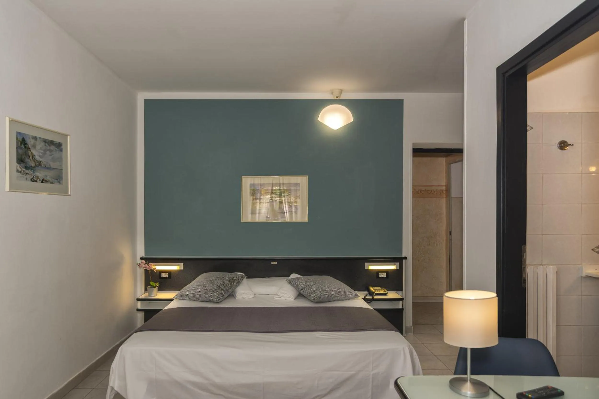 Photo of the whole room, Bed in Hotel Amalfitana