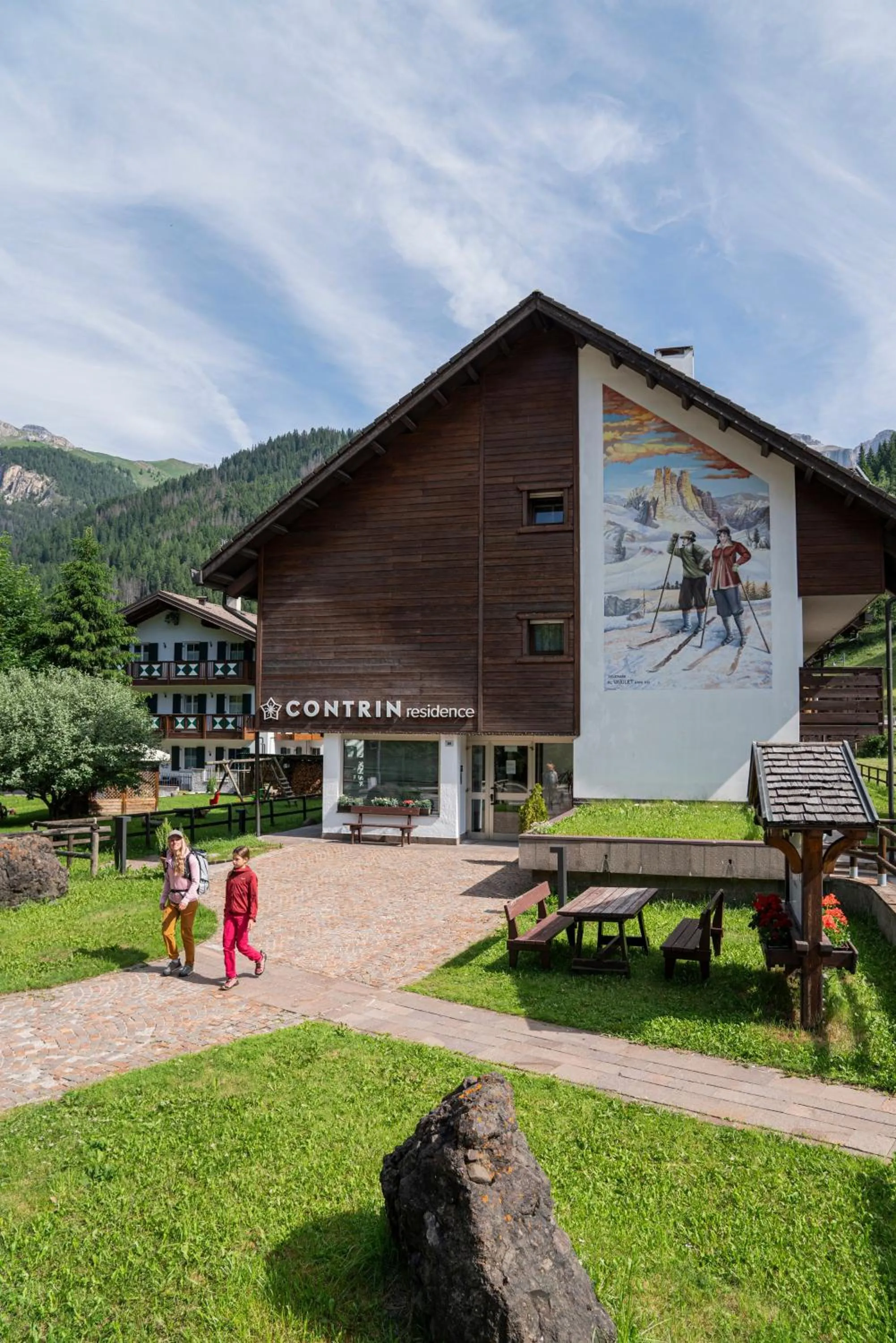 Property building in Residence Contrin