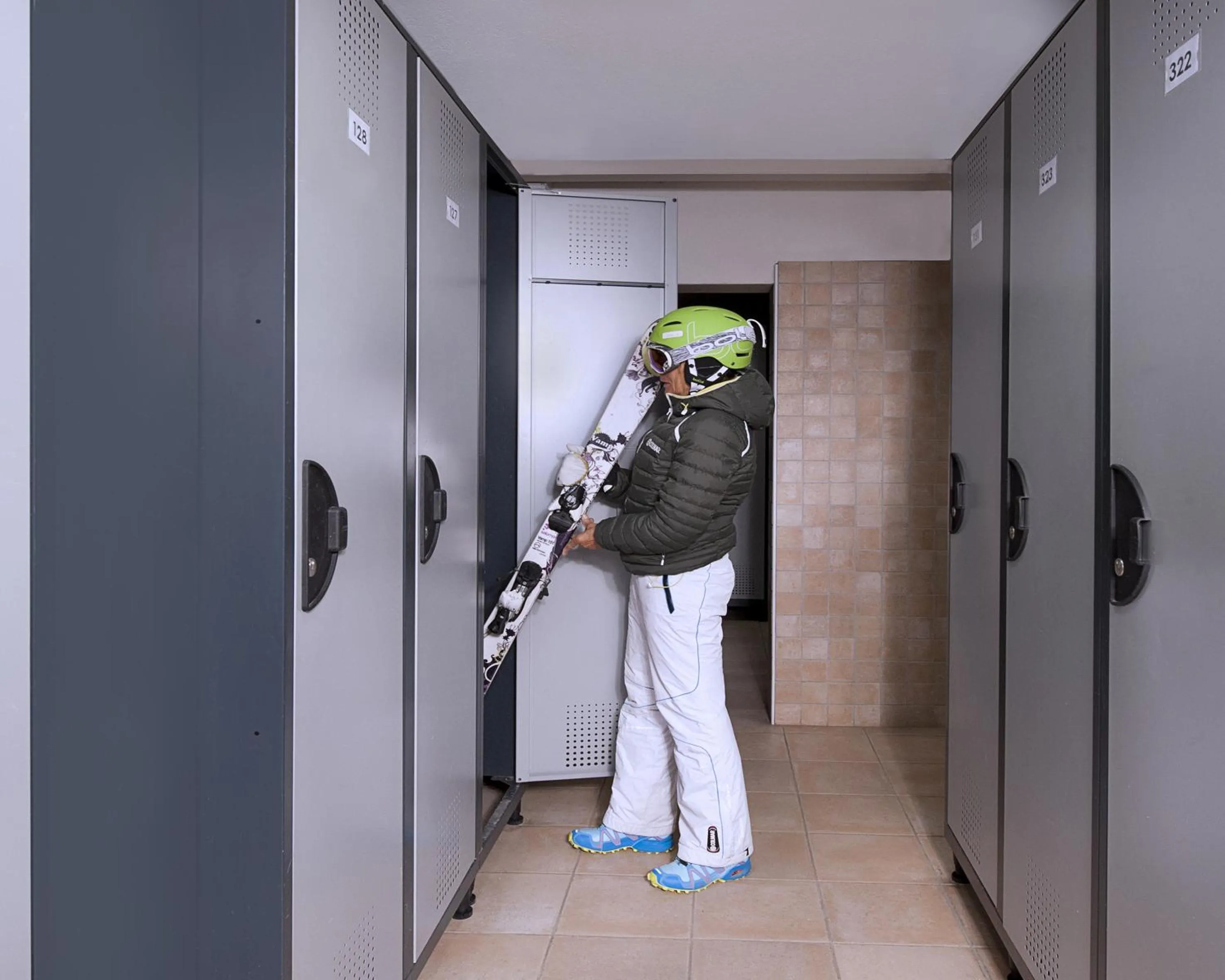 Other in Residence Contrin