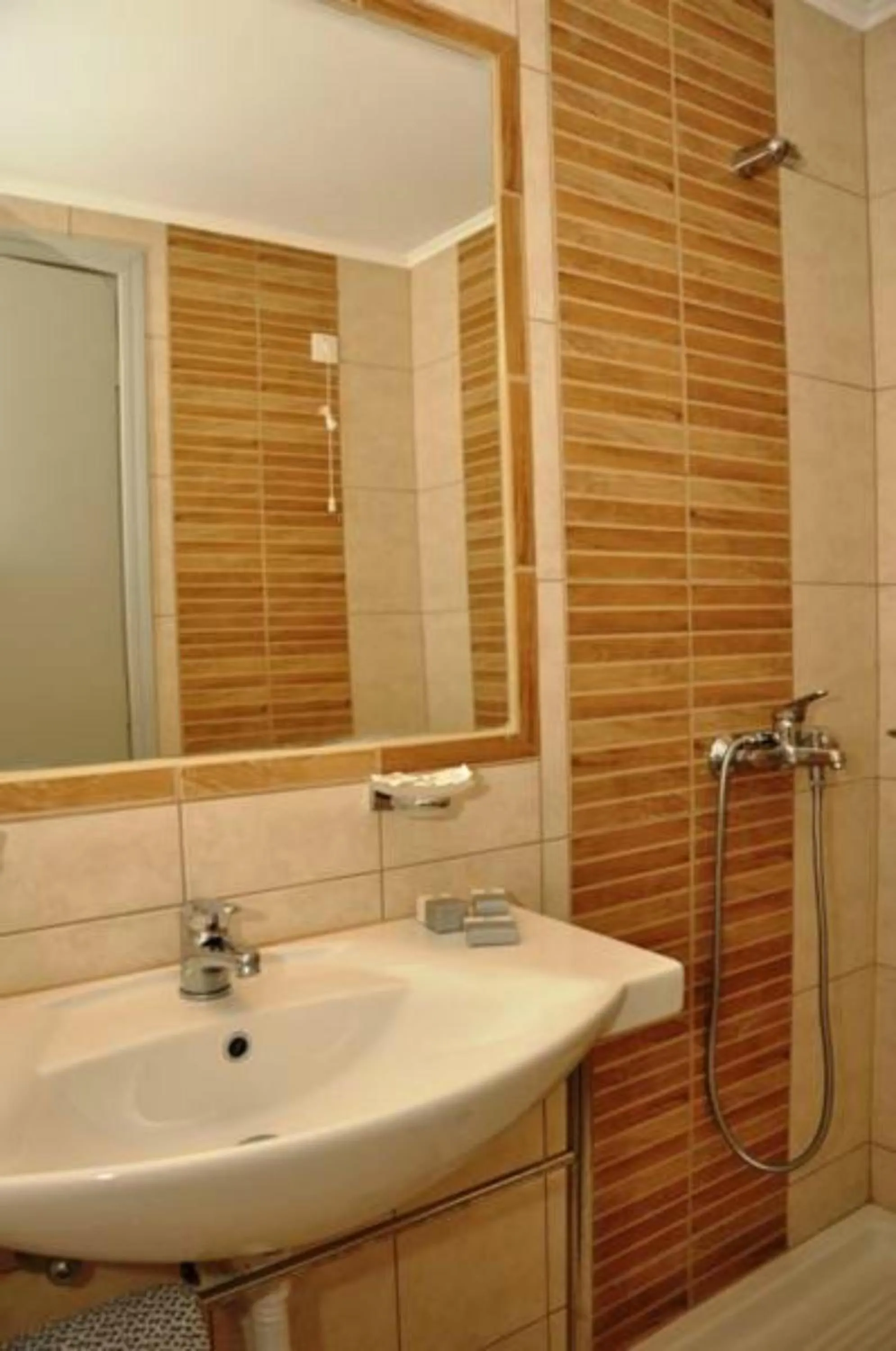 Bathroom in Windmill Hotel