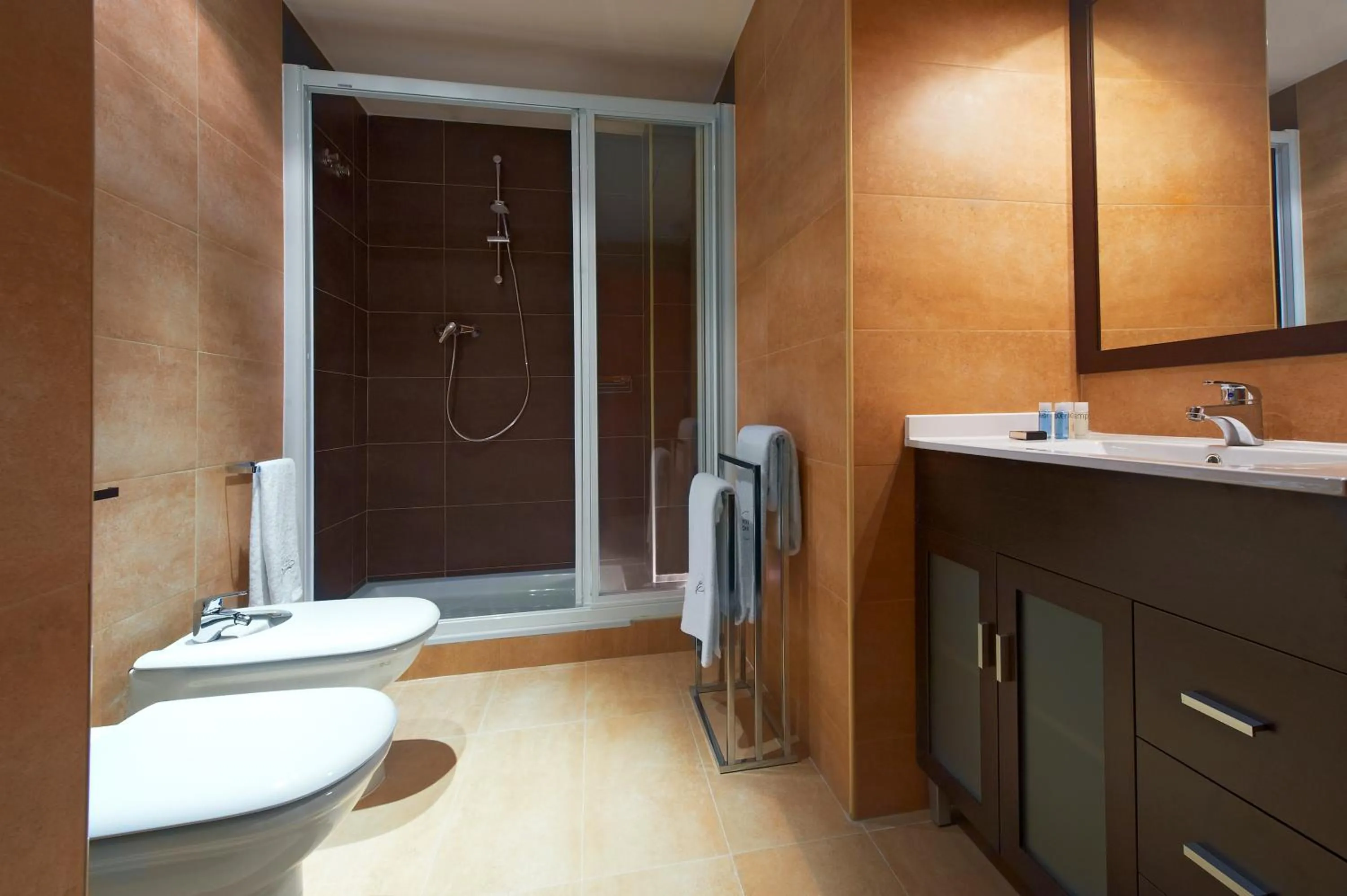 Shower in Barcelona Apartment Gran de Gràcia