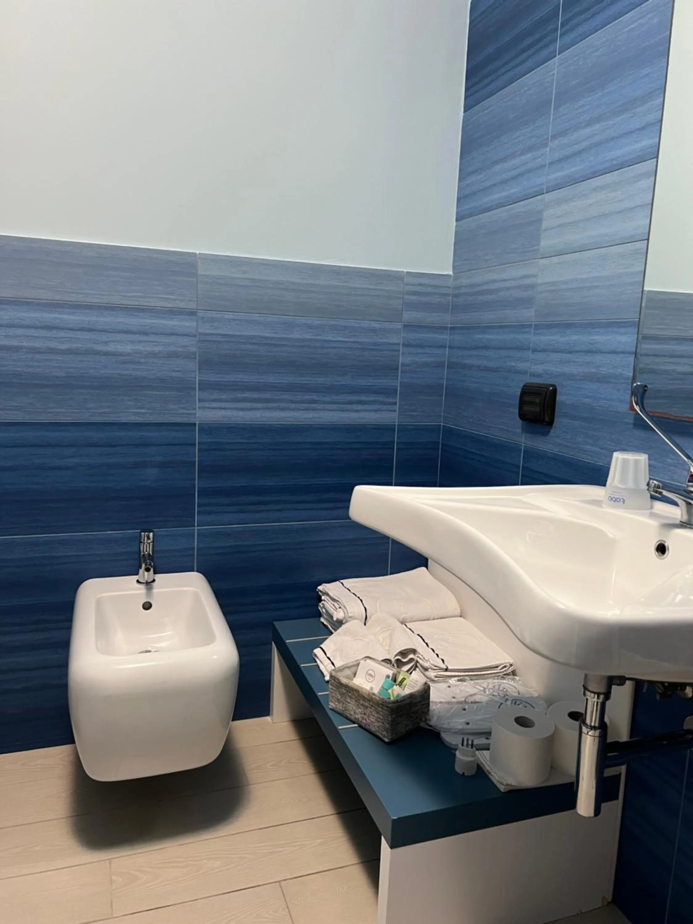 Toilet in Tabù Hotel