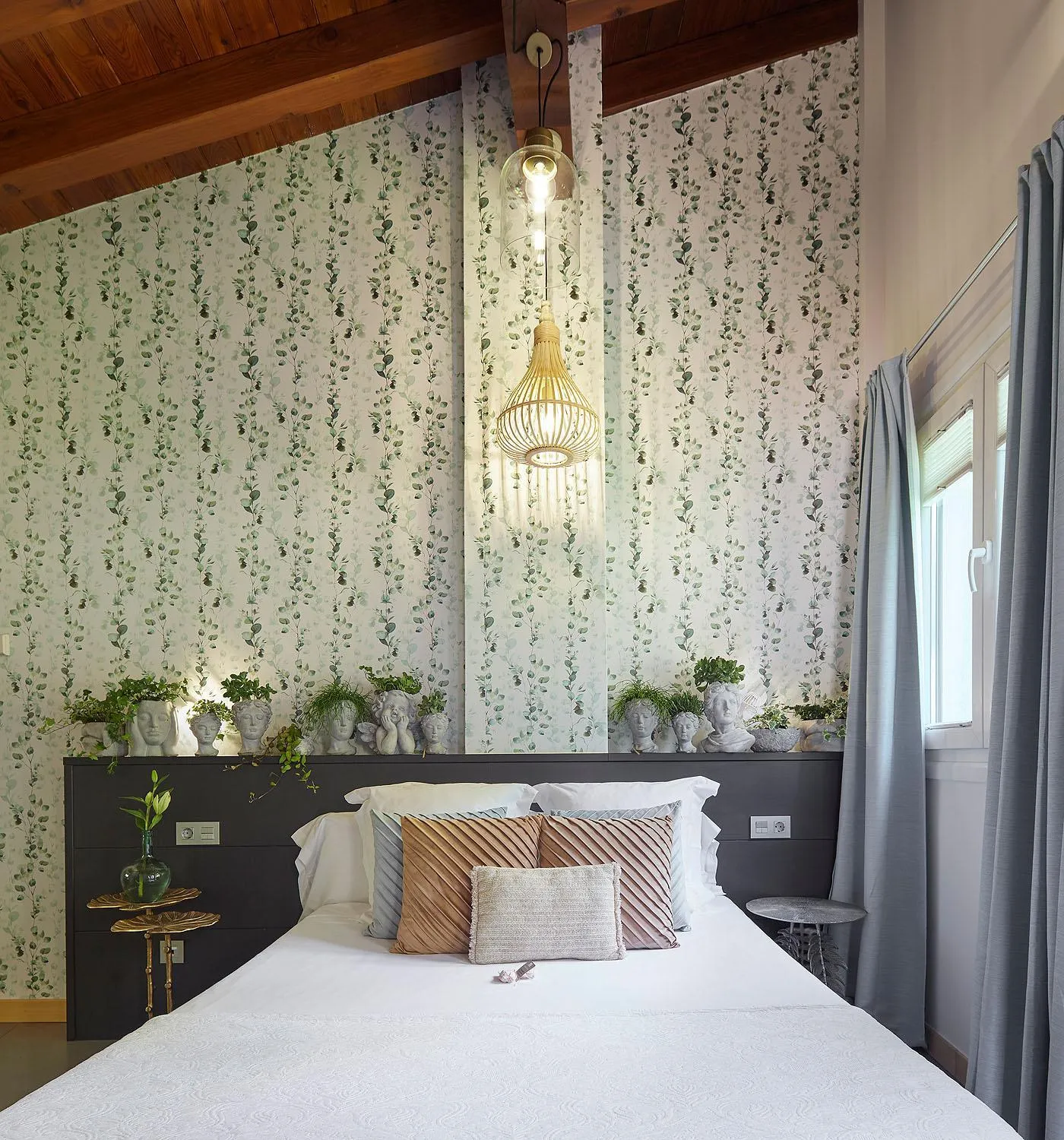 Photo of the whole room in Hotel Boutique Txanka Erreka PARKING INCLUIDO