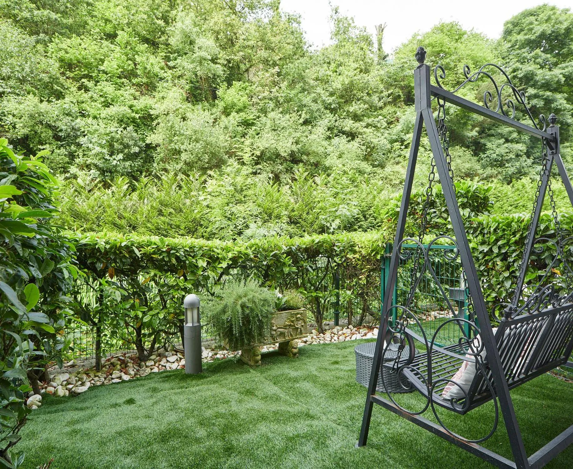 Garden in Hotel Boutique Txanka Erreka PARKING INCLUIDO