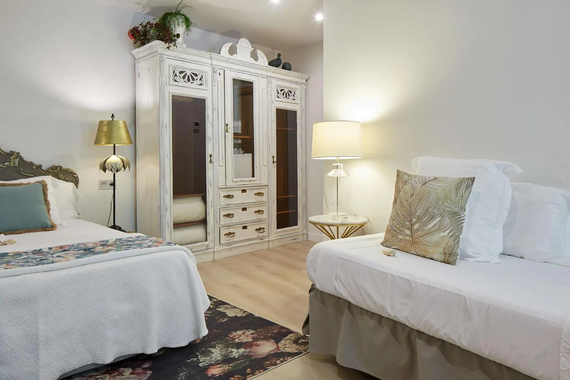 Photo of the whole room in Hotel Boutique Txanka Erreka PARKING INCLUIDO