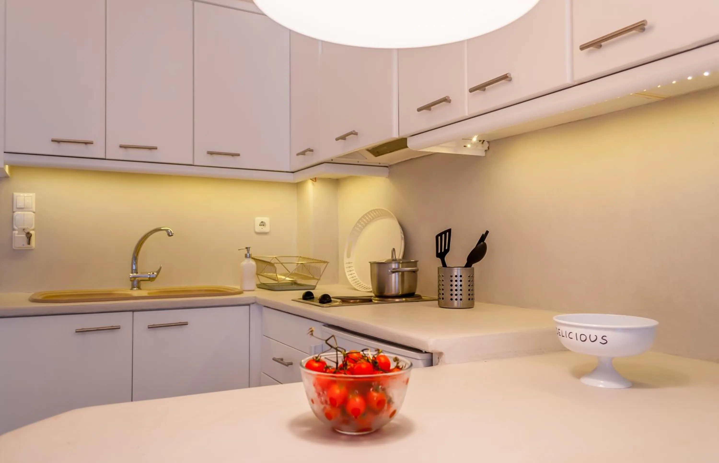 Kitchen or kitchenette in Milos Bay Suites