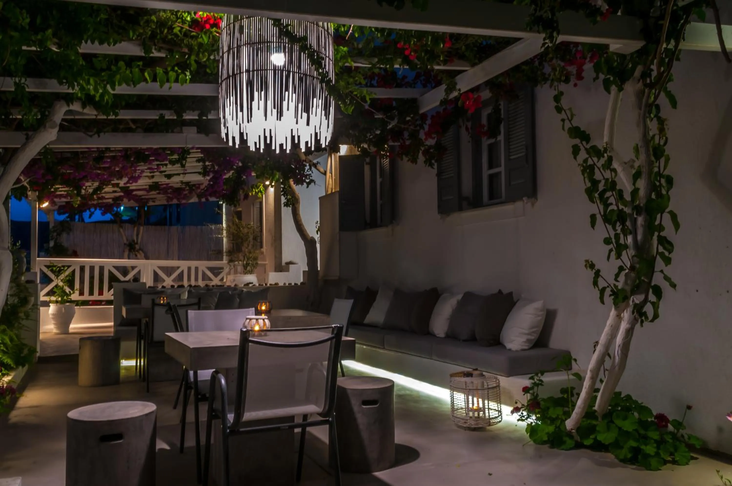 Garden in Milos Bay Suites