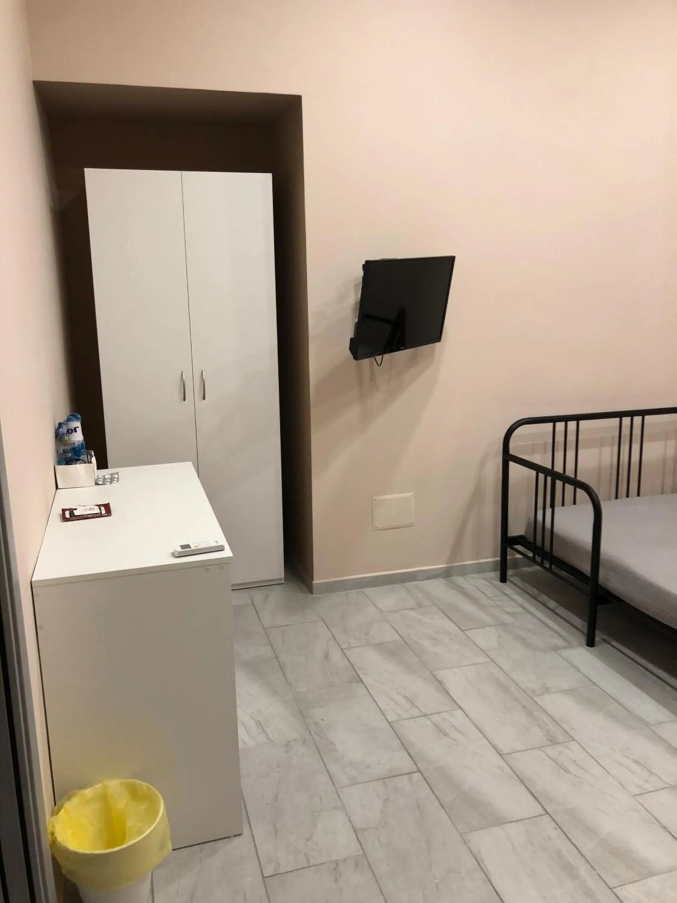 Bed in Vesuvius Terminal