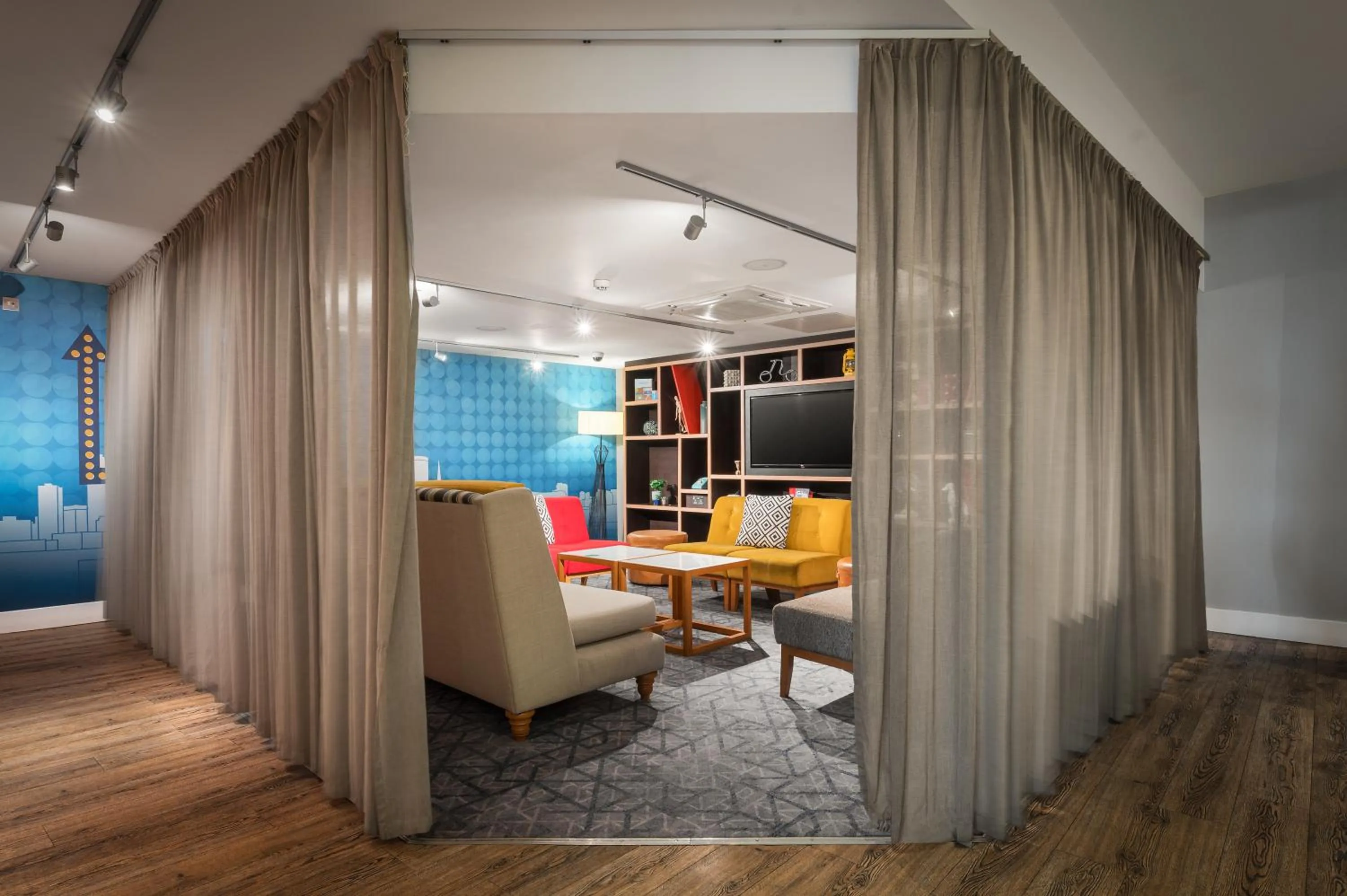 Lobby or reception in Holiday Inn Birmingham City by IHG