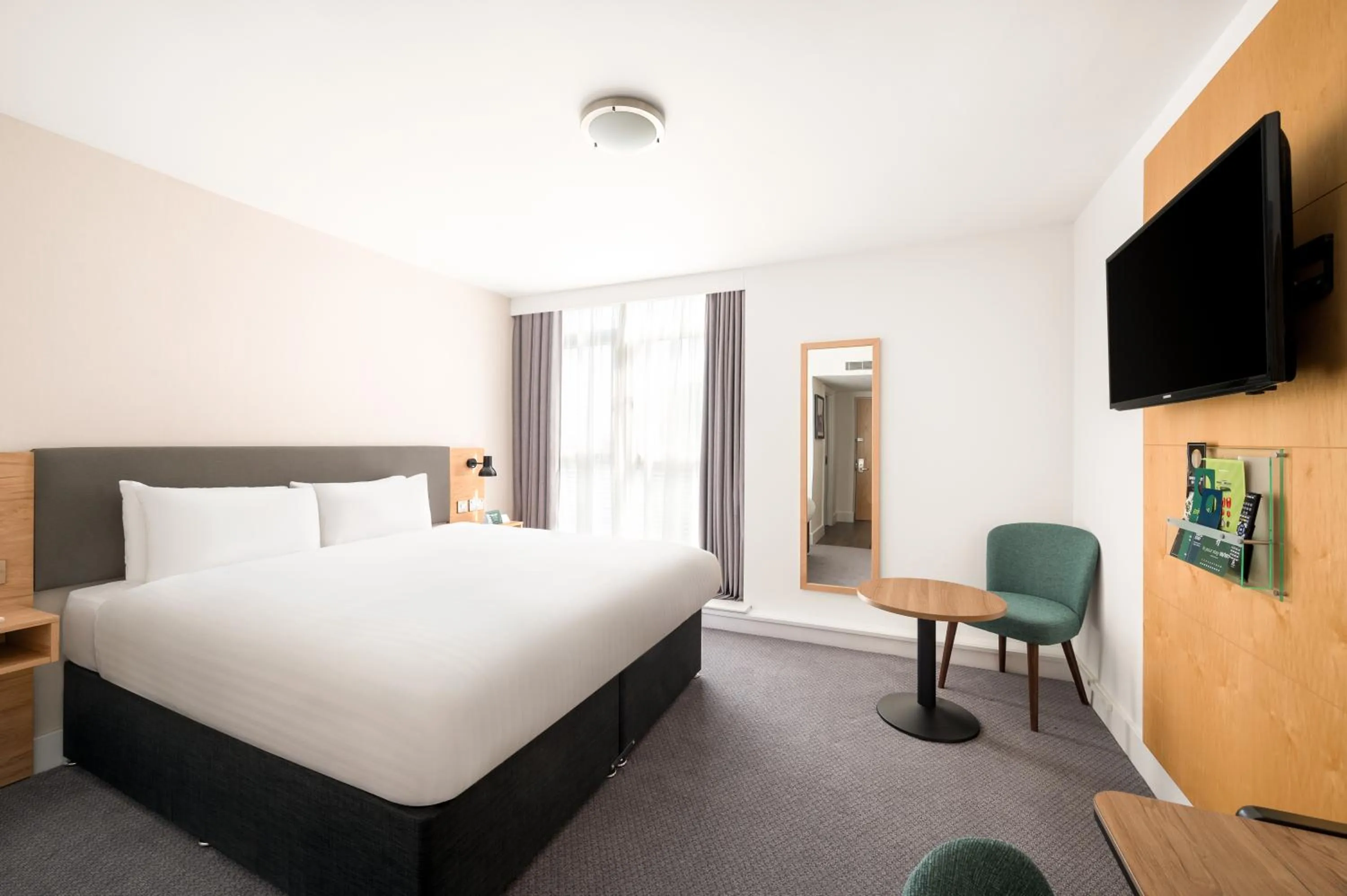 Bedroom, Bed in Holiday Inn Birmingham City by IHG