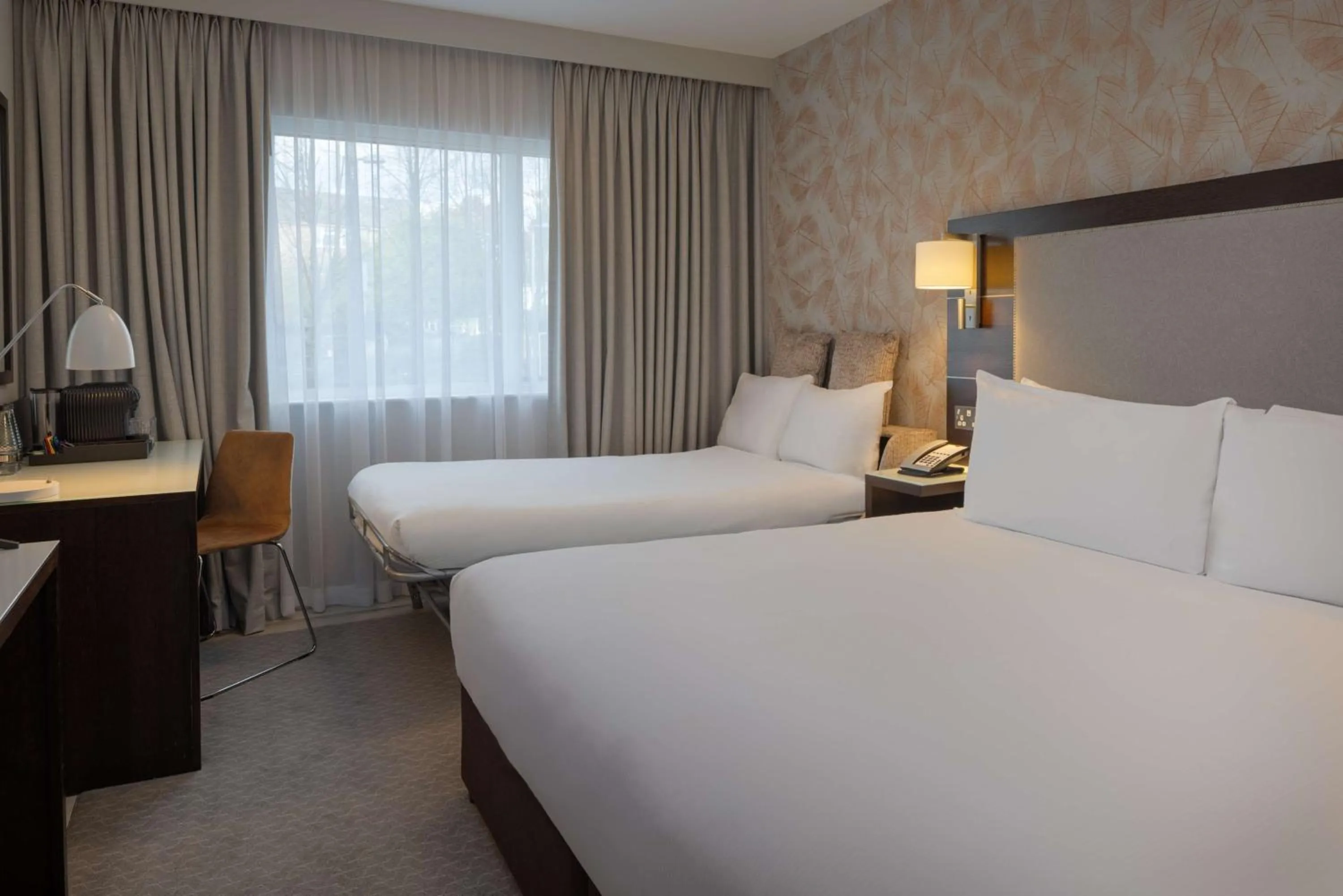 Bedroom in DoubleTree by Hilton London Heathrow Airport