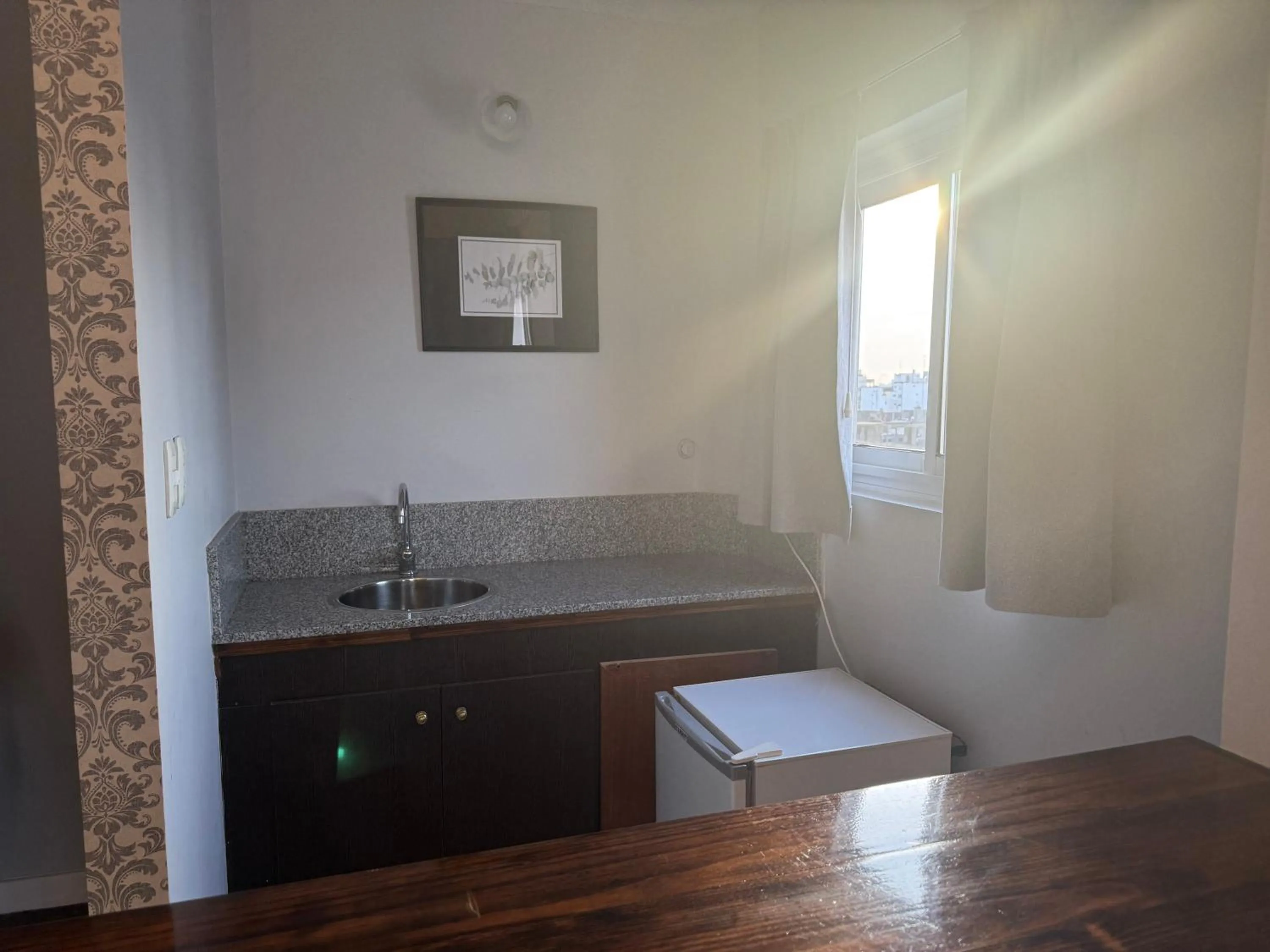 Kitchen or kitchenette in Hotel Lyon by MH