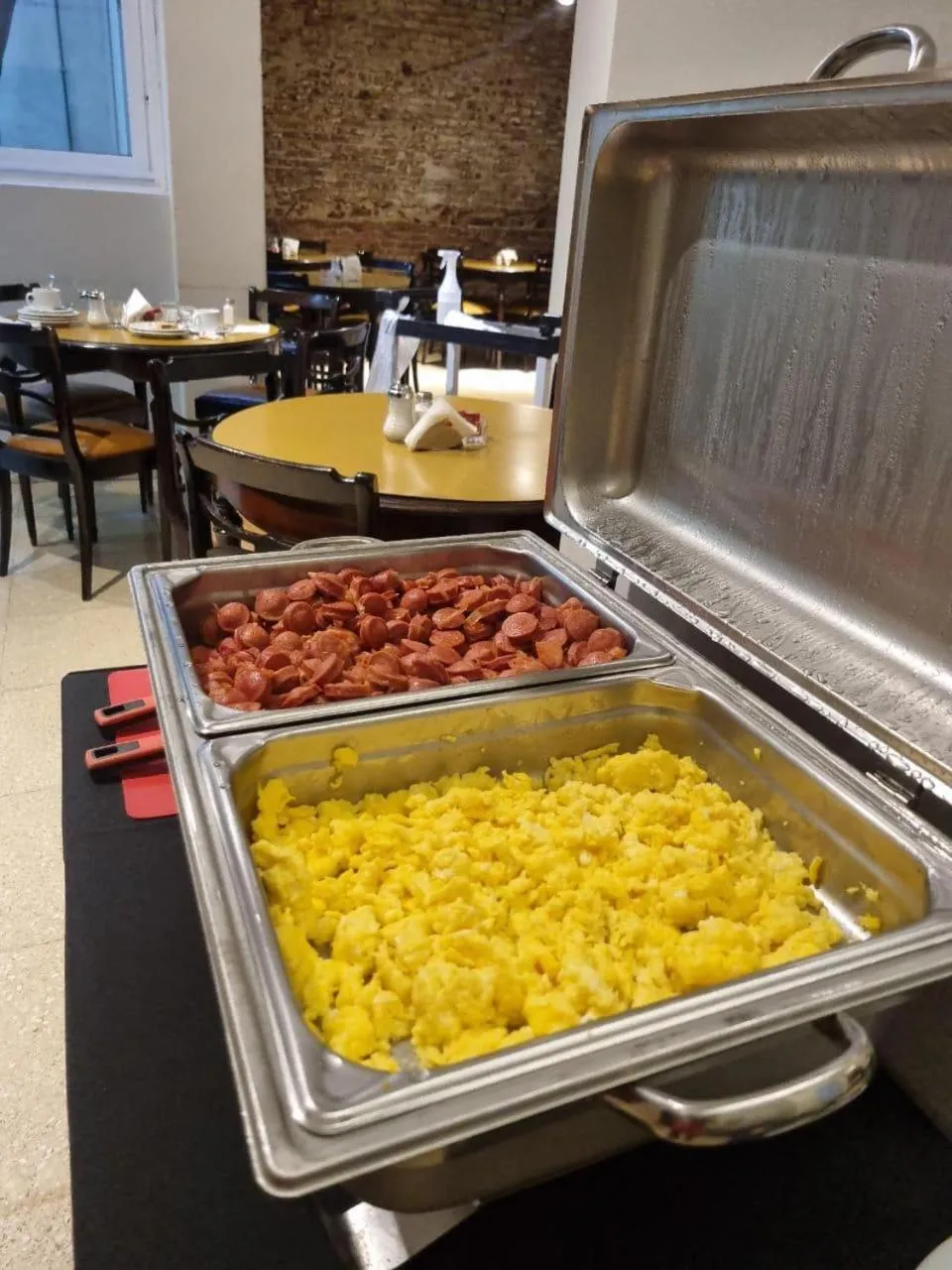 Buffet breakfast in Hotel Lyon by MH