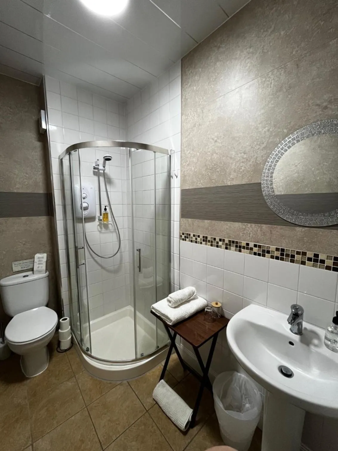 Shower in Lomond Guest House