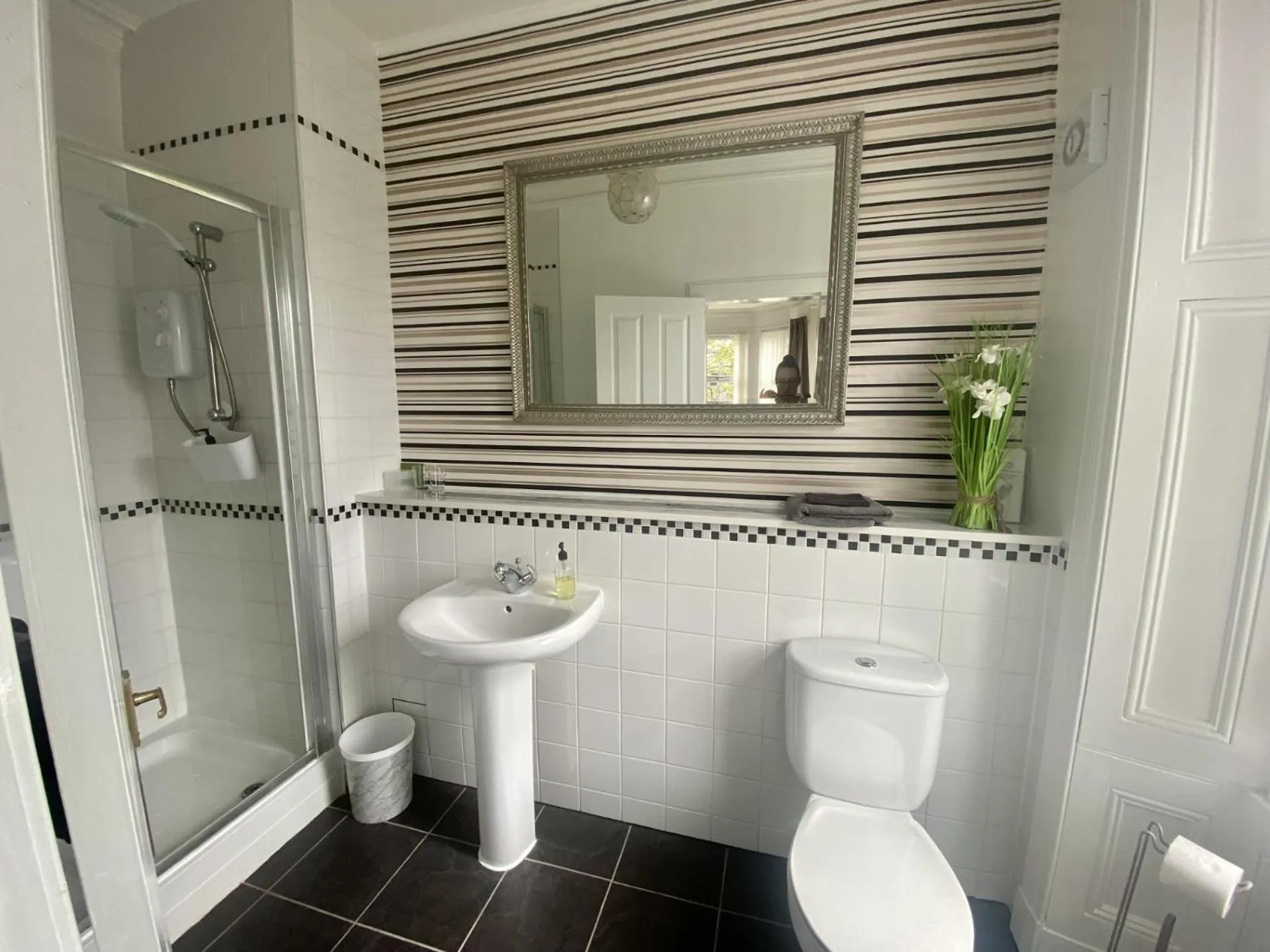 Bathroom in Lomond Guest House