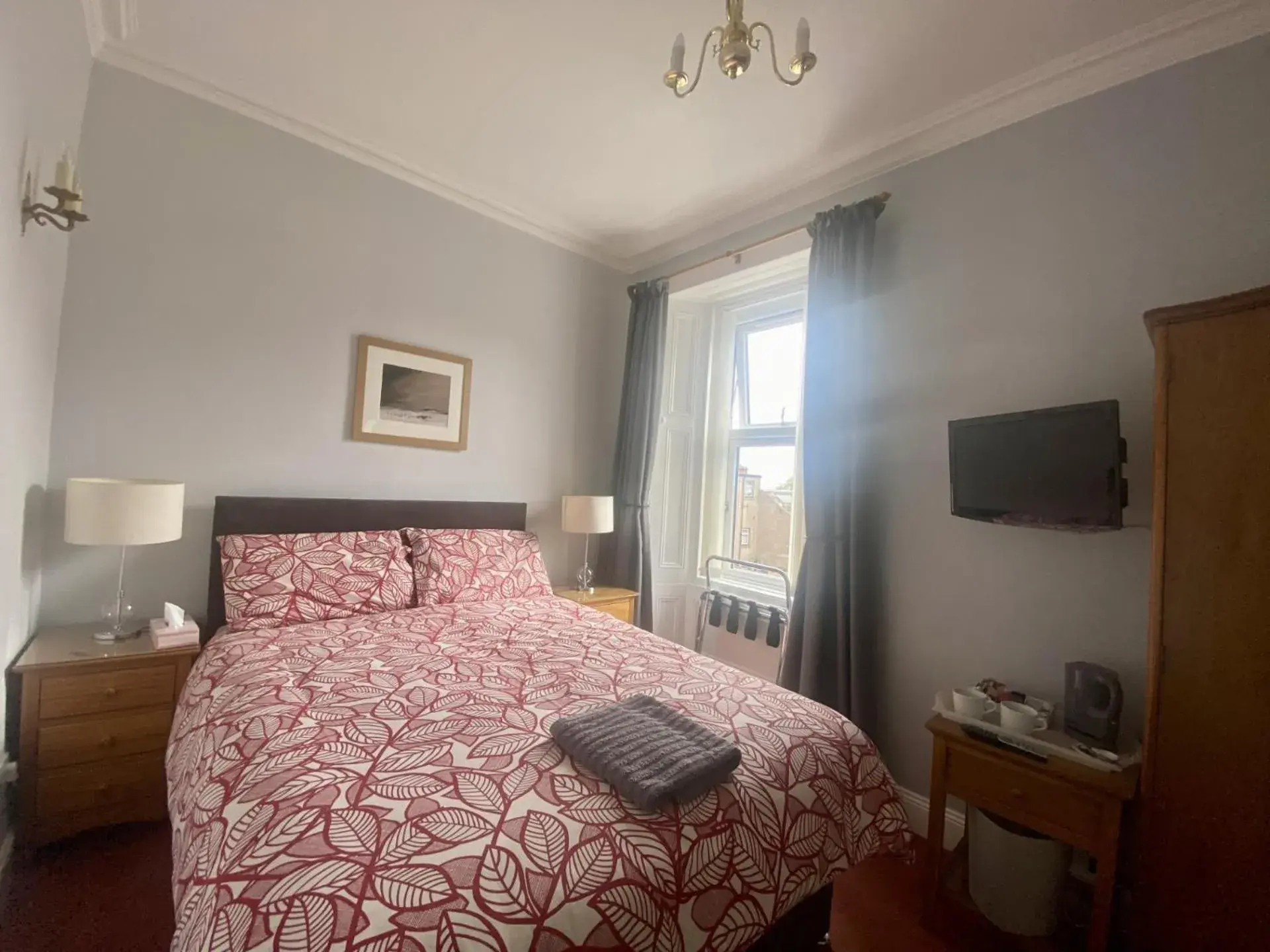 Double Room with Private External Bathroom - single occupancy in Lomond Guest House Double Room with Private External Bathroom - single occupancy in Lomond Guest House