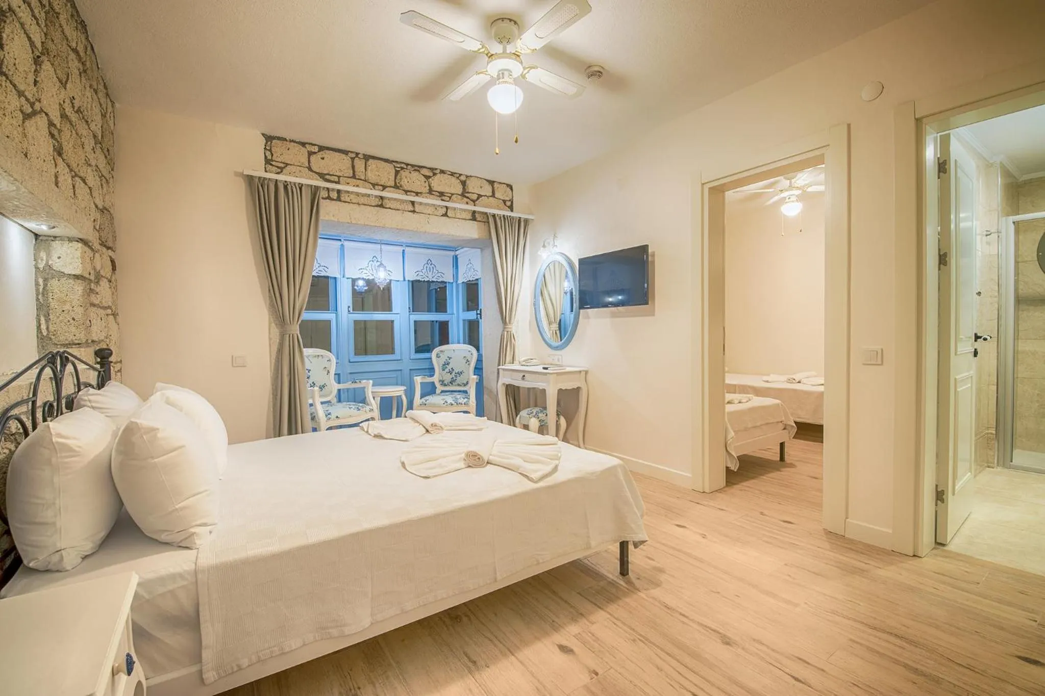 Photo of the whole room, Bed in Bademli Konak Otel