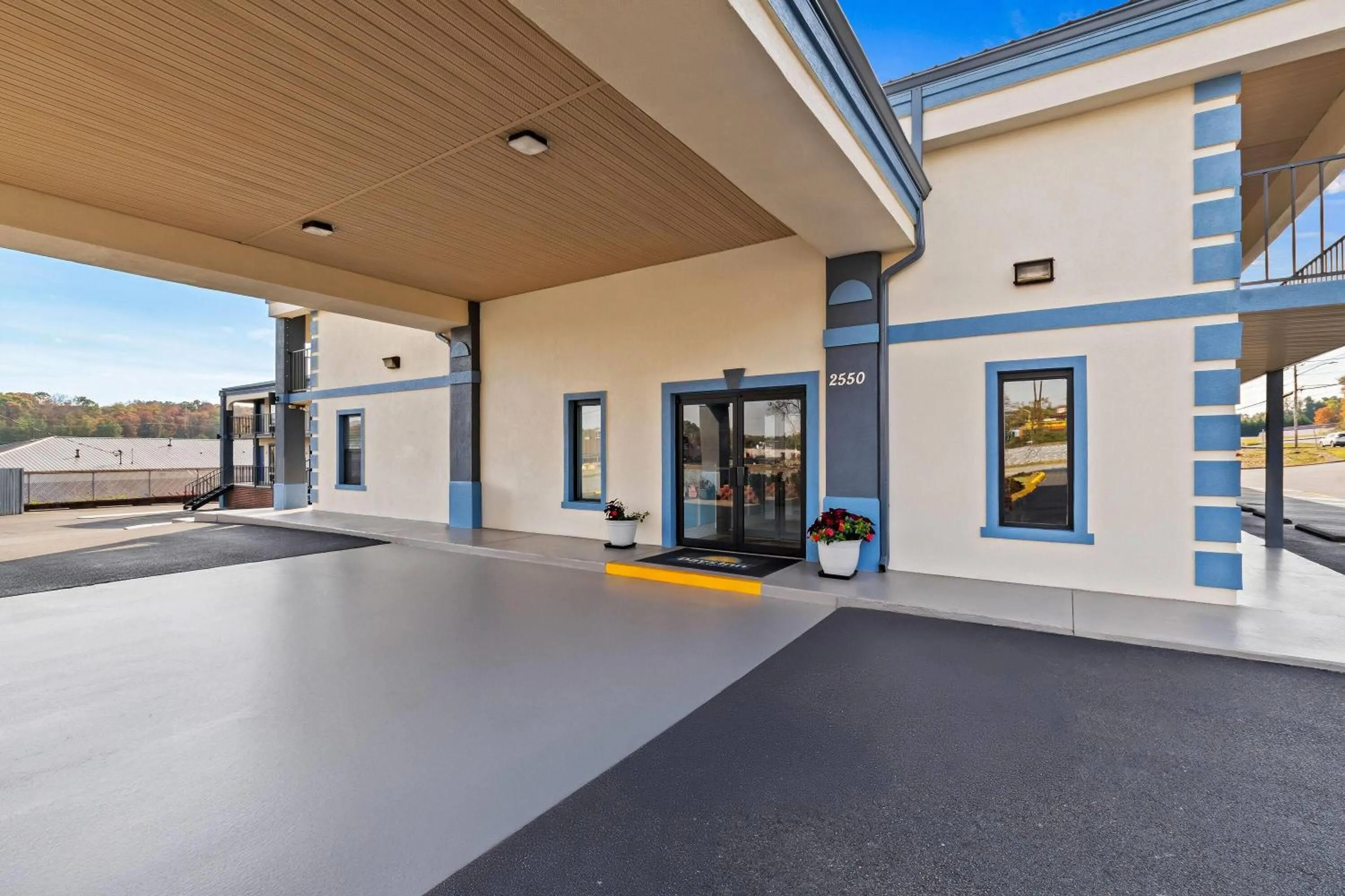 Property building in Days Inn by Wyndham Cleveland TN