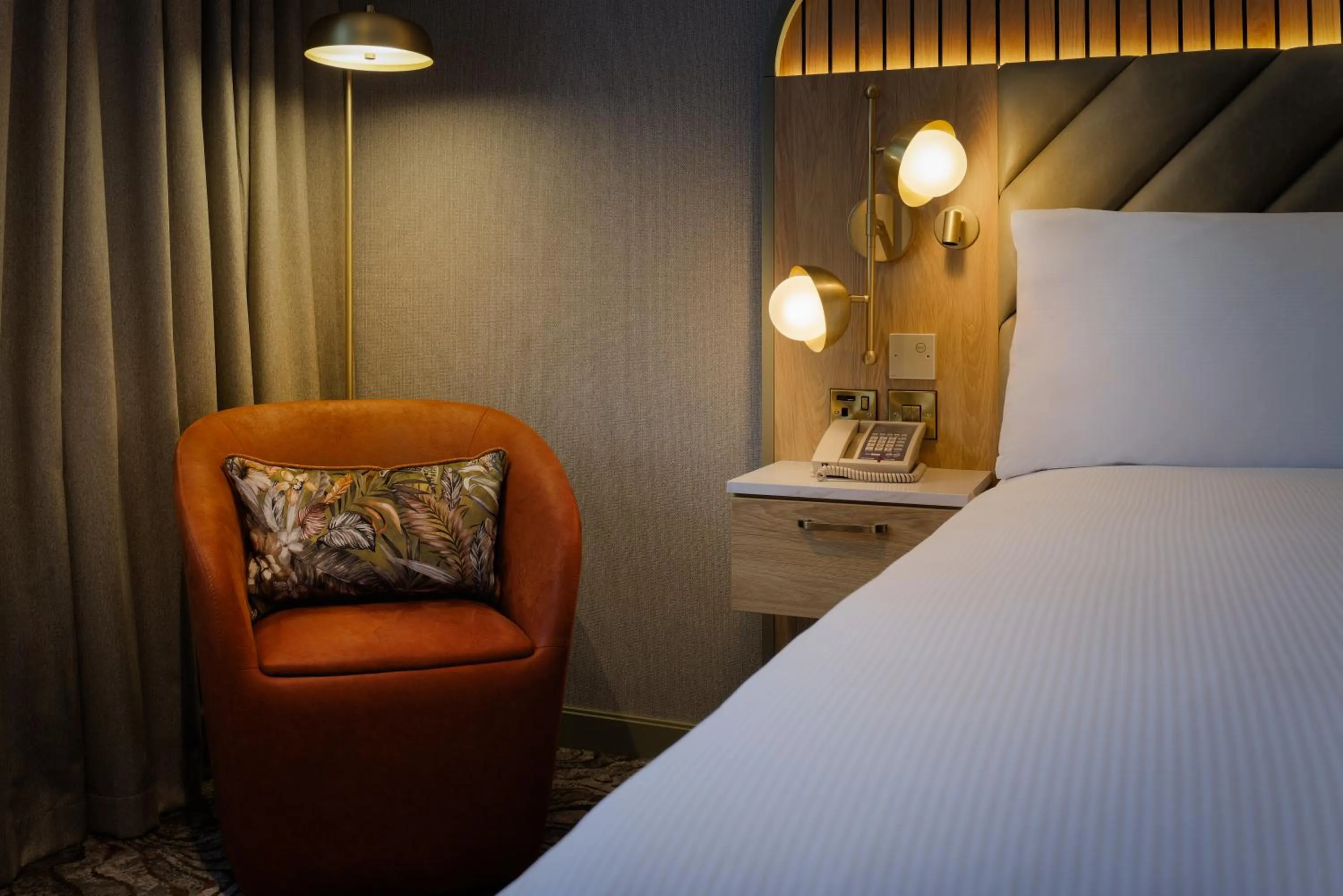 Bed in DoubleTree by Hilton Bristol North