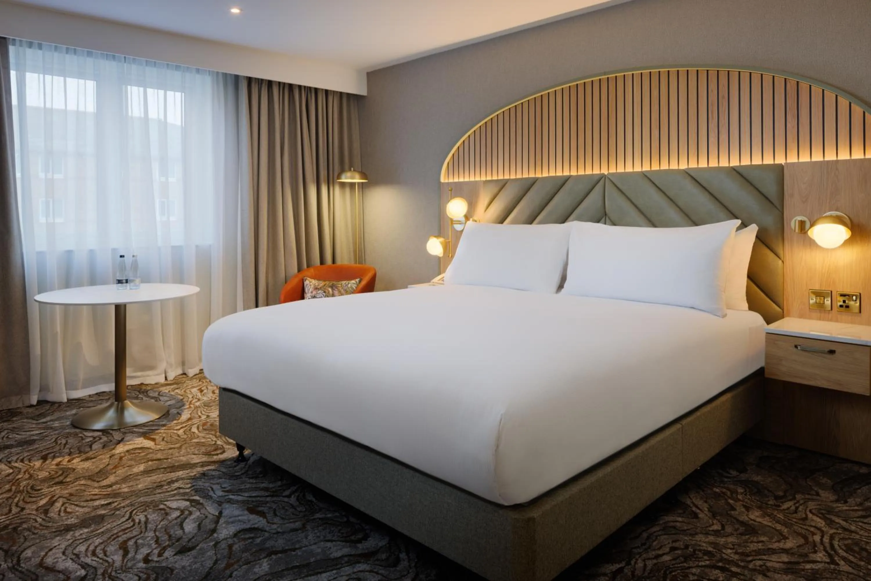 Bed in DoubleTree by Hilton Bristol North