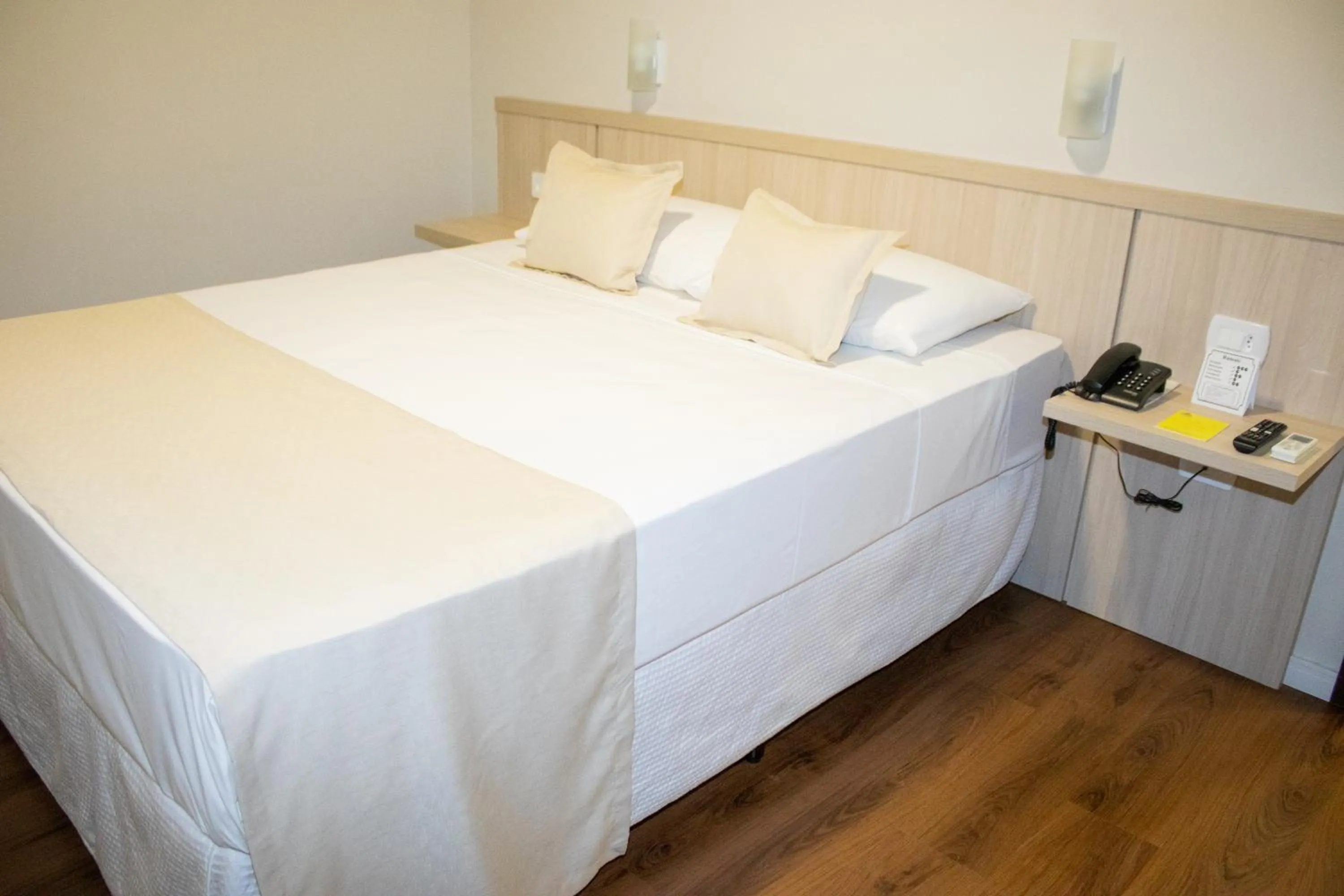 Bed in Golden Ingá Hotel