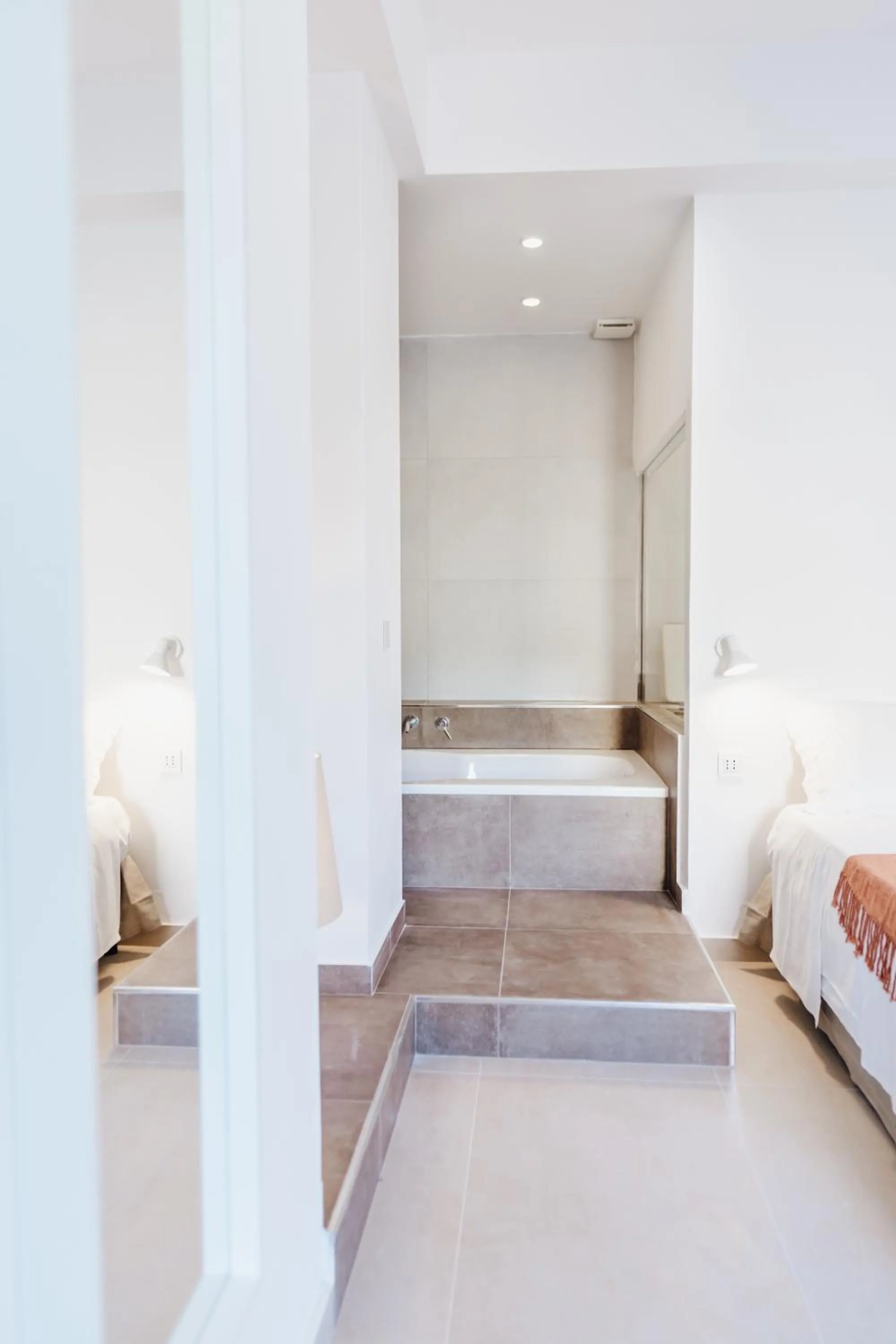 Bath, Bed in Break for two