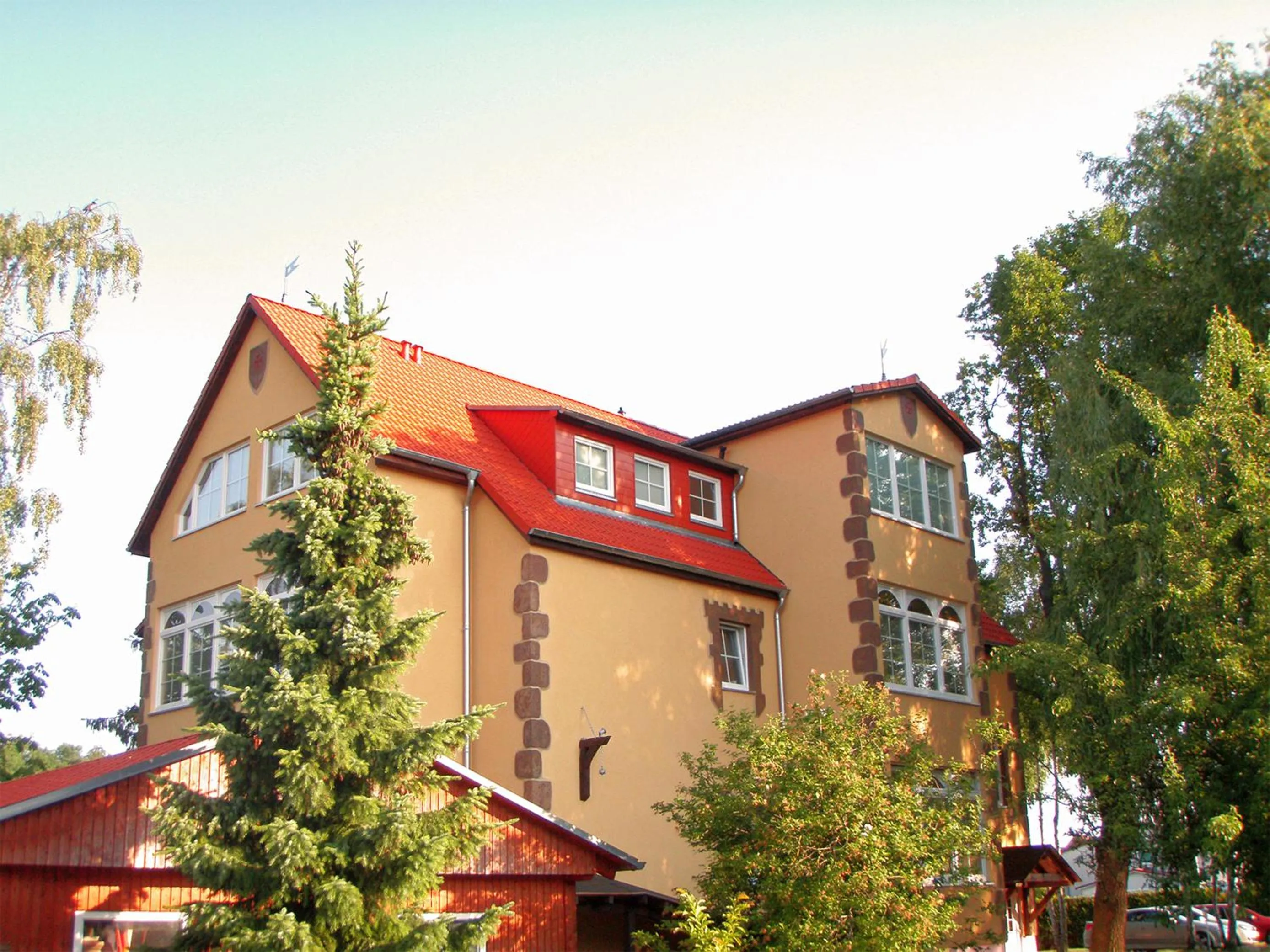 Facade/entrance in BinzHotel Landhaus Waechter