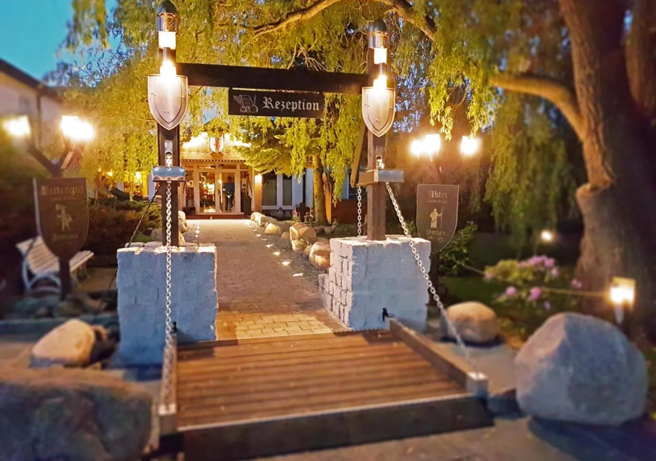 Facade/entrance in BinzHotel Landhaus Waechter