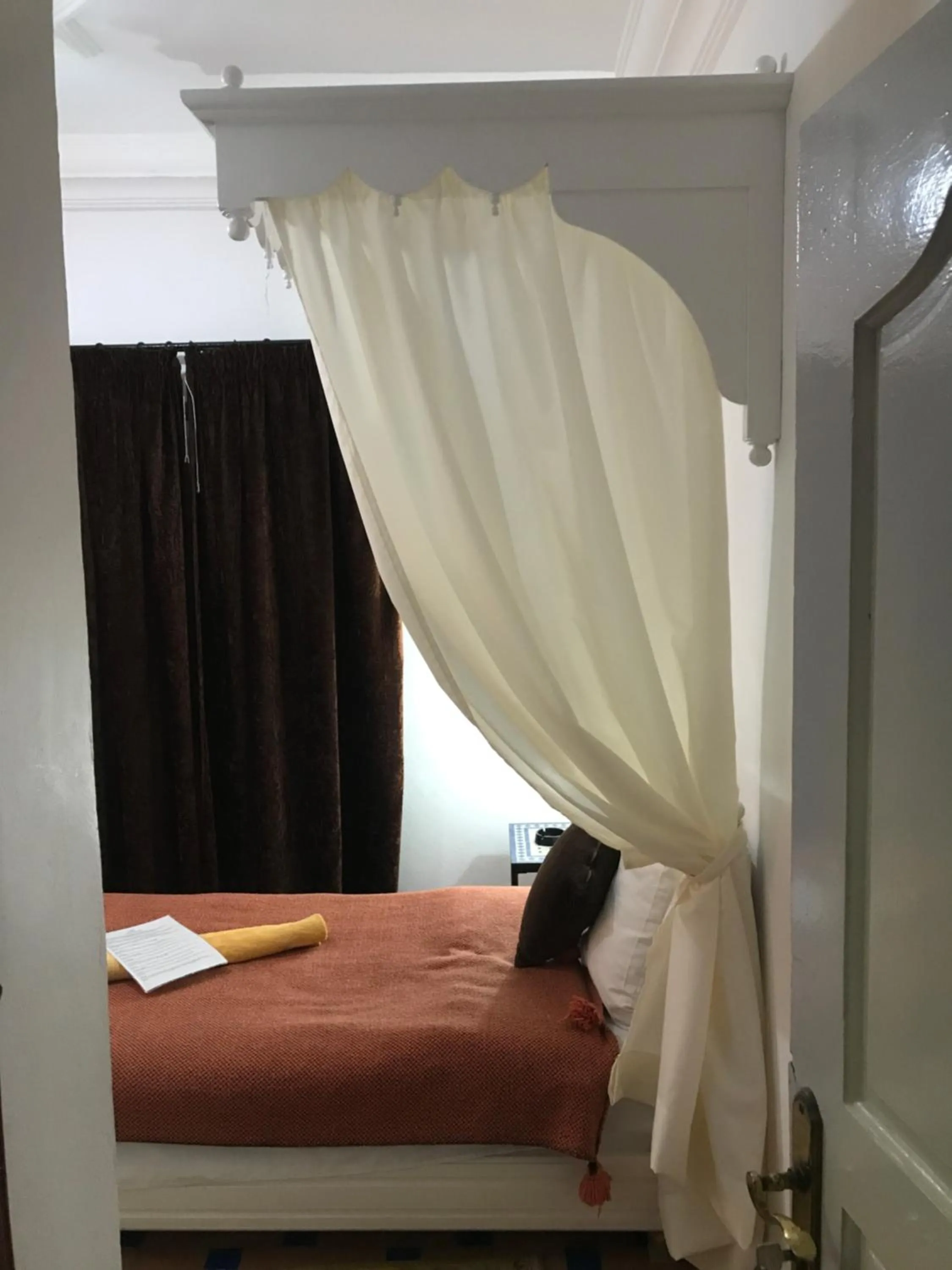 Bed in Hôtel Riad Gnaoua