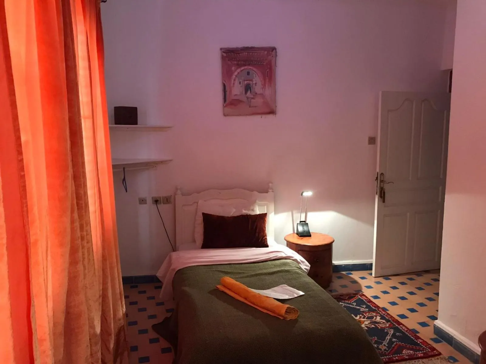 Bedroom, Bed in Hôtel Riad Gnaoua