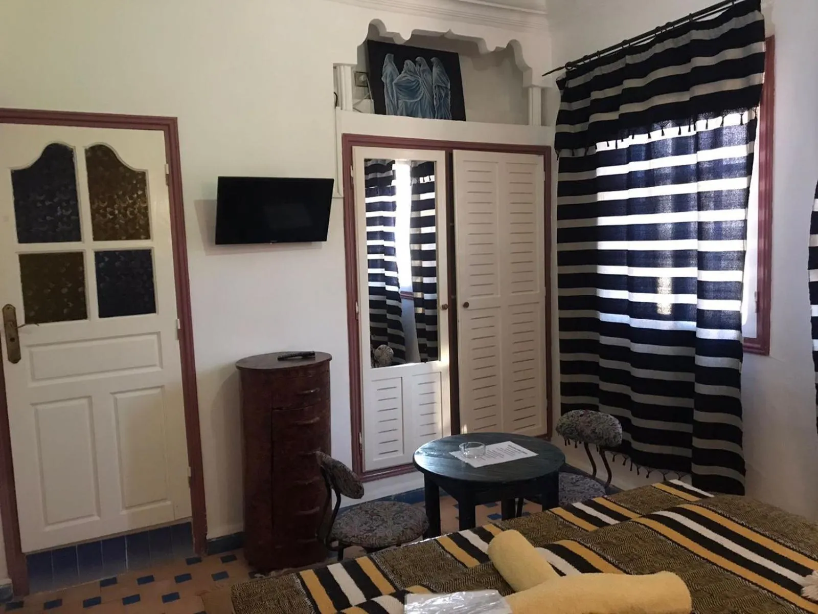 TV and multimedia in Hôtel Riad Gnaoua