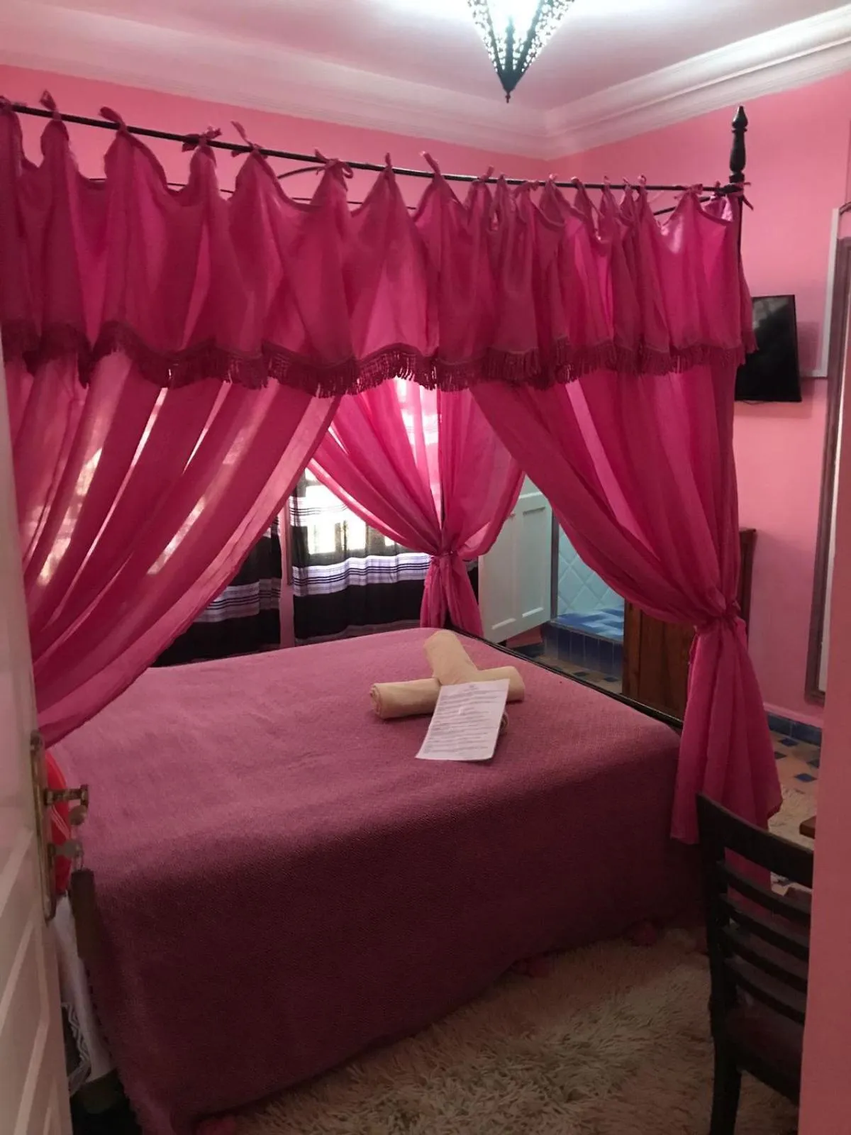 Bed in Hôtel Riad Gnaoua