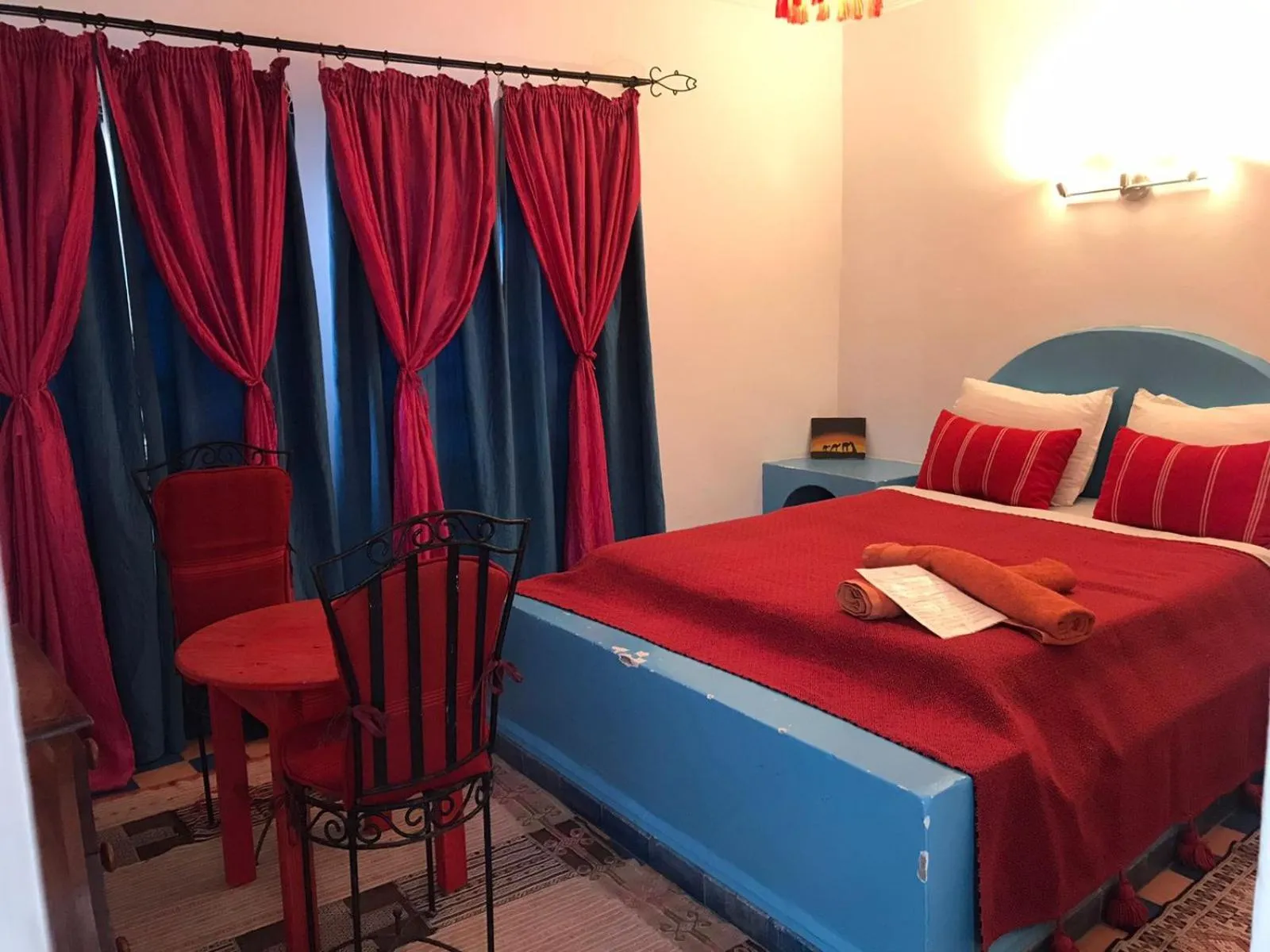 Photo of the whole room, Bed in Hôtel Riad Gnaoua