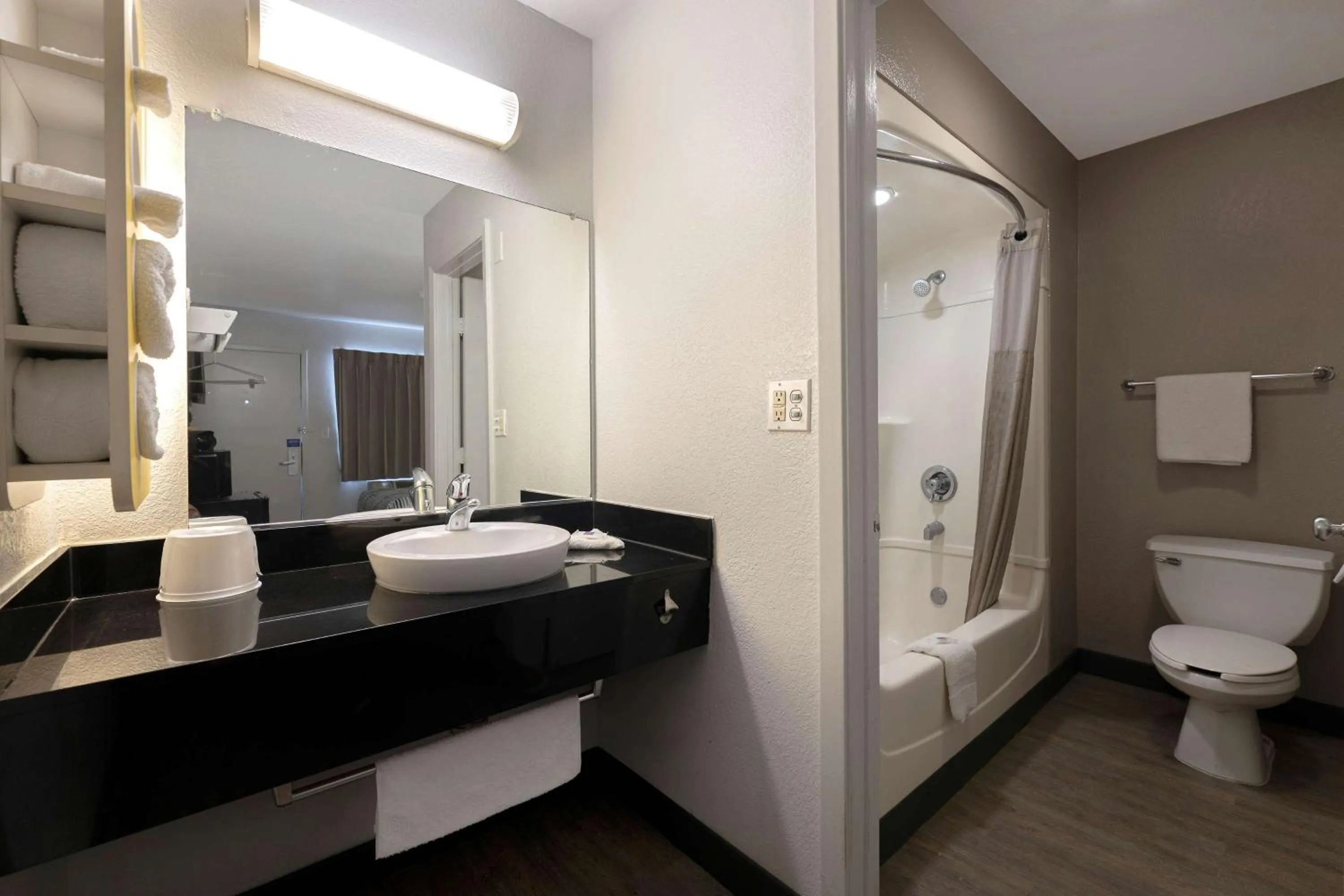 Photo of the whole room in Motel 6-San Antonio, TX - West SeaWorld