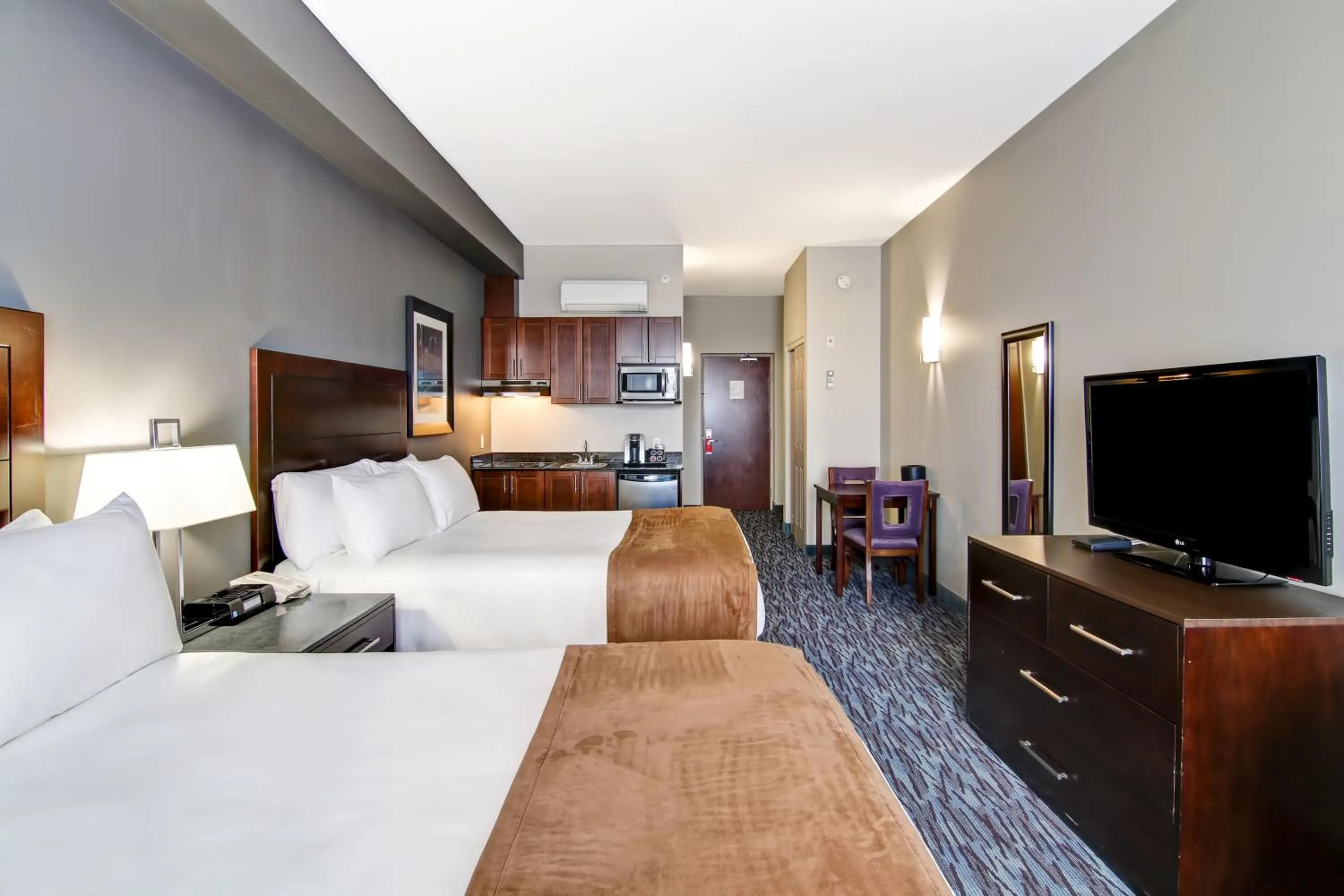 Photo of the whole room, Bed in Best Western Plus Brandon Inn