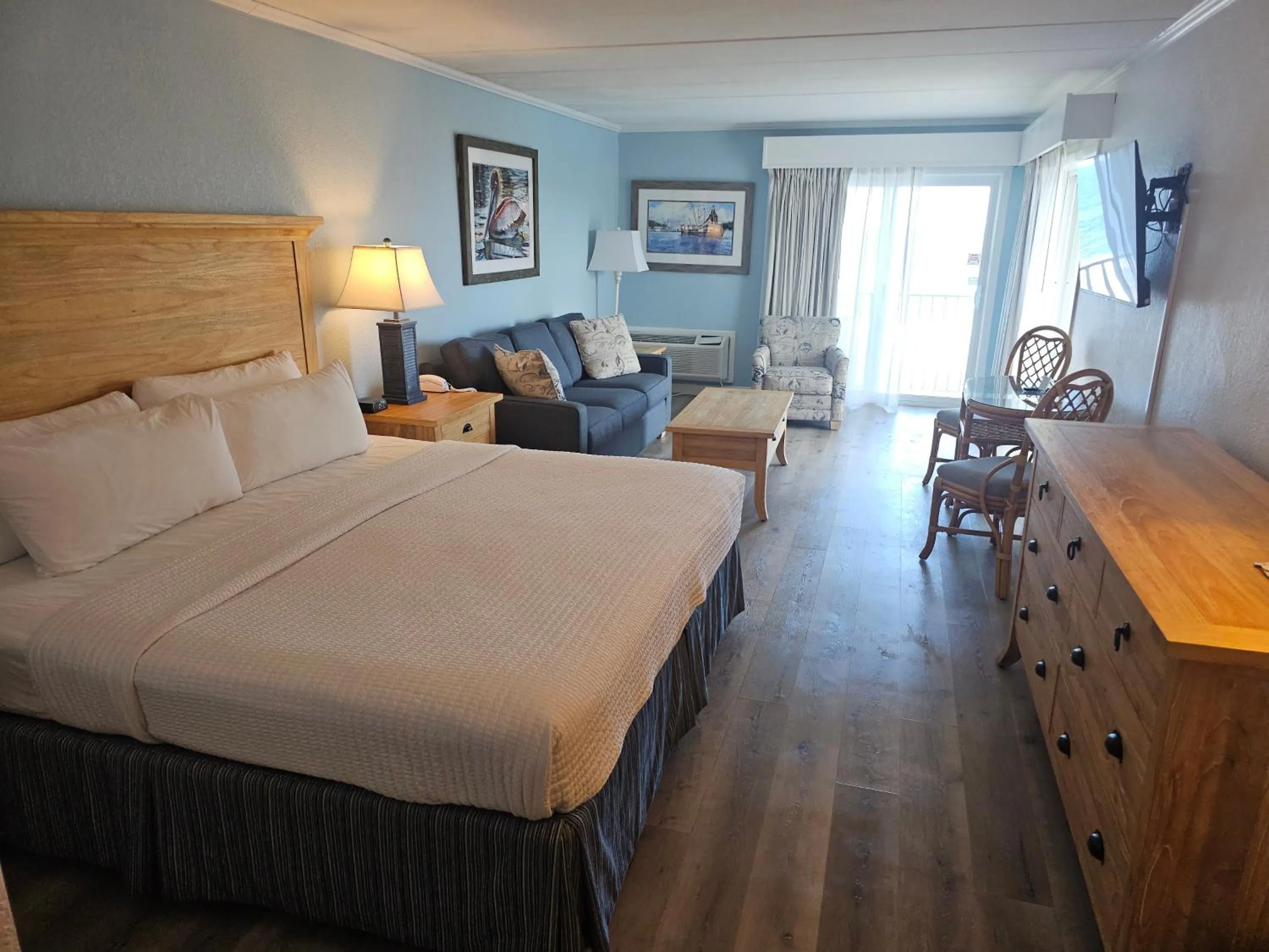 Bed in Surf Side Hotel