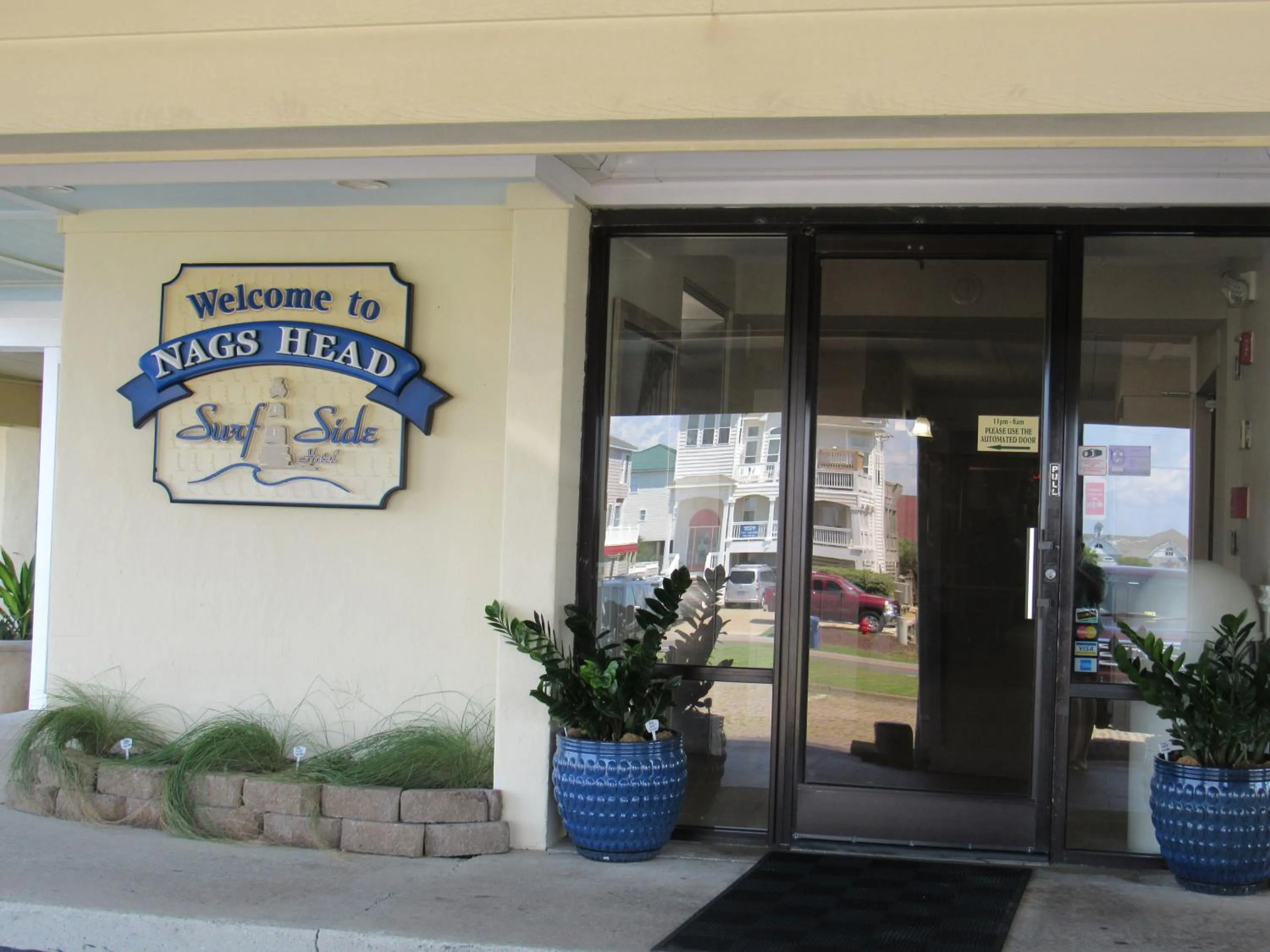 Facade/entrance in Surf Side Hotel