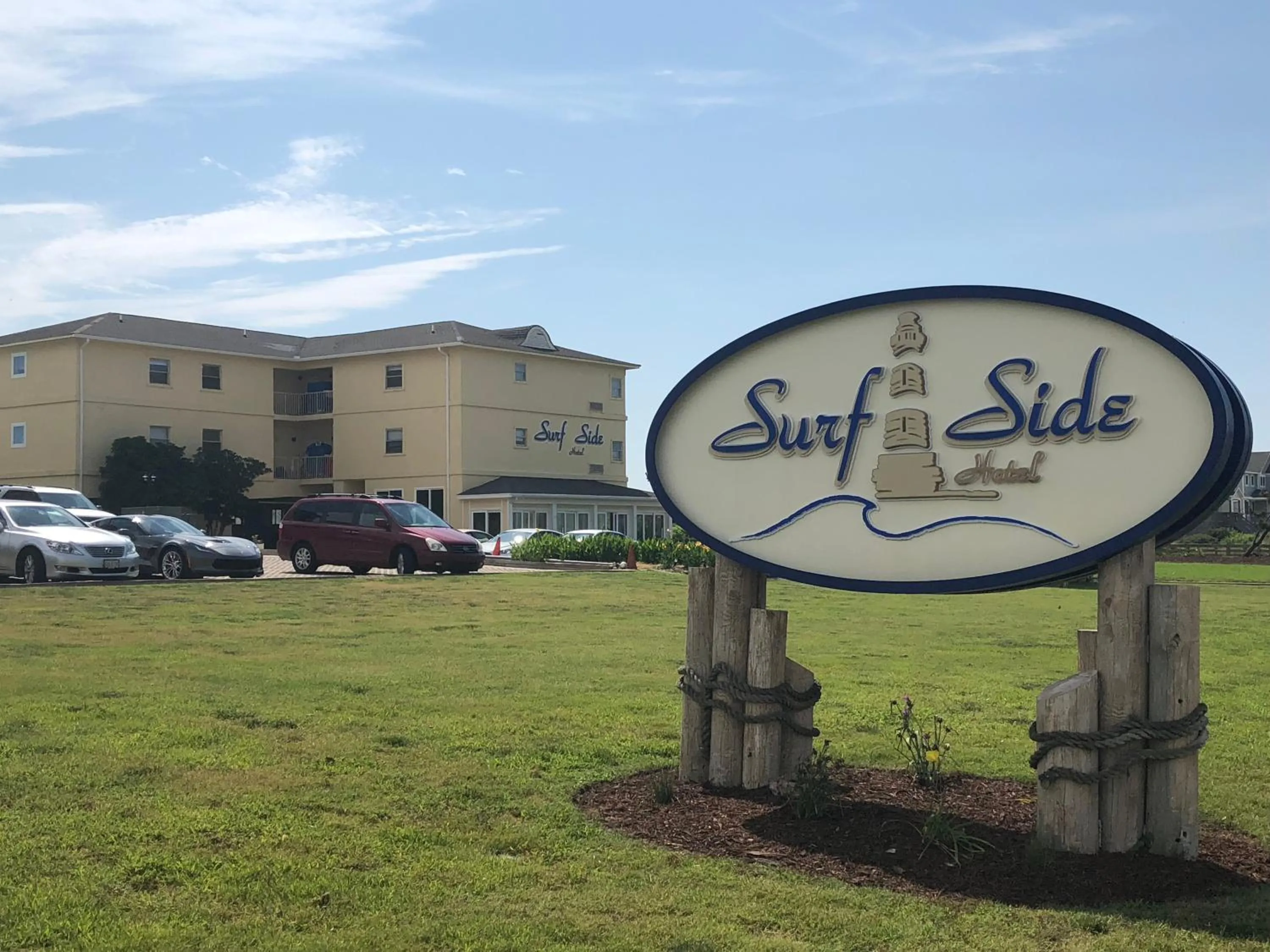 Facade/entrance in Surf Side Hotel