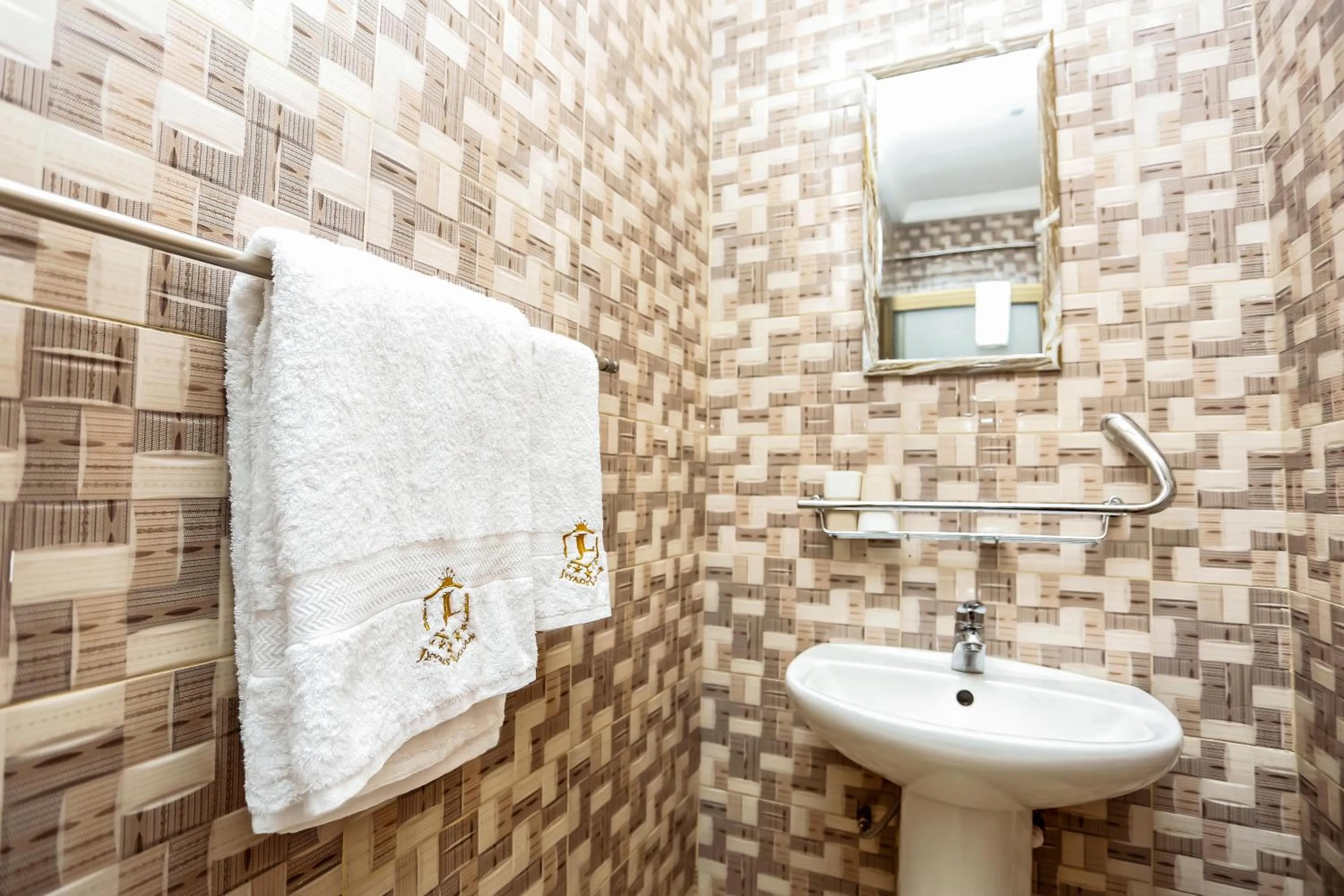 Bathroom in Jeyads Lodge