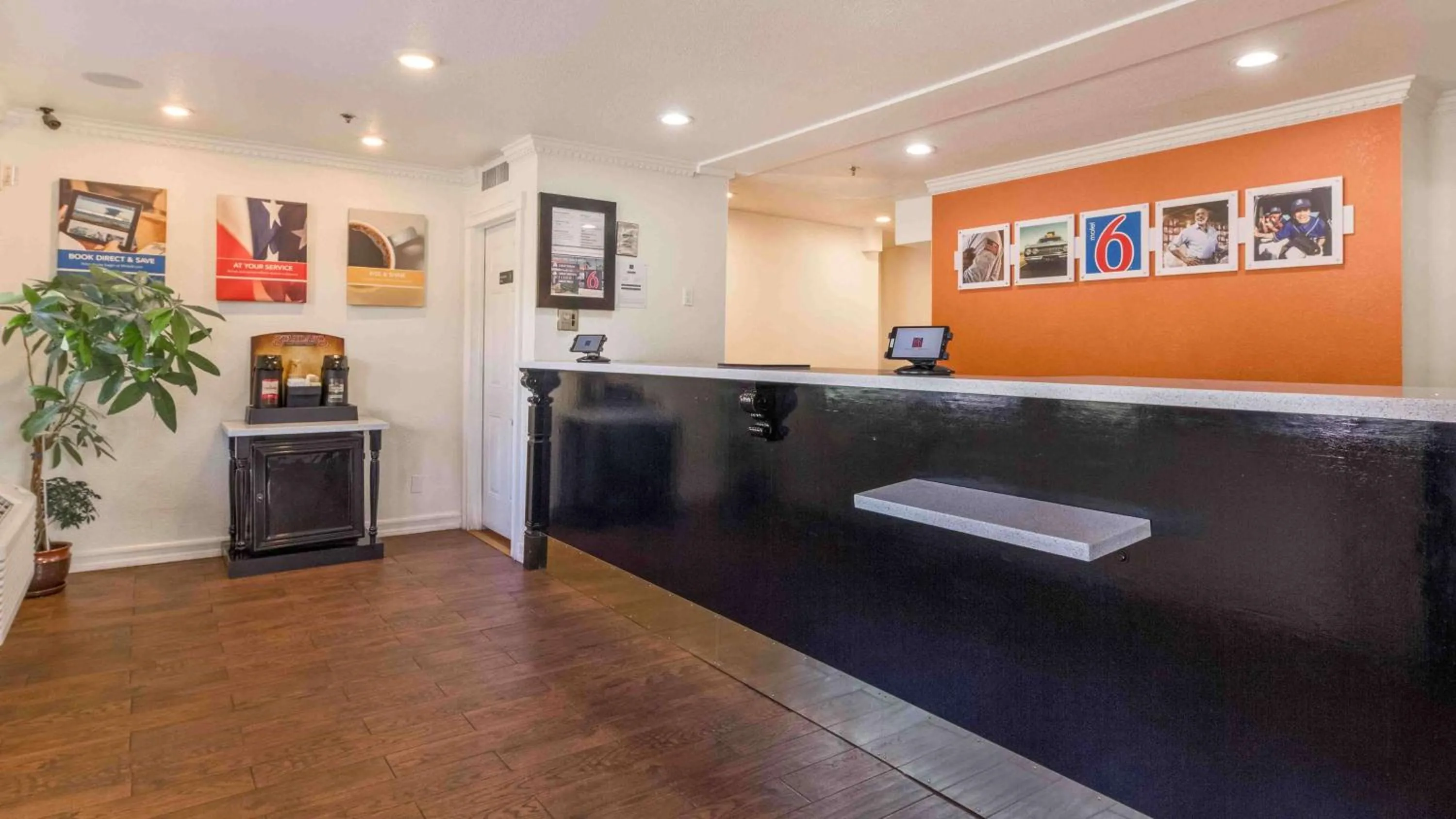 Lobby or reception in Motel 6-Fremont, CA - South