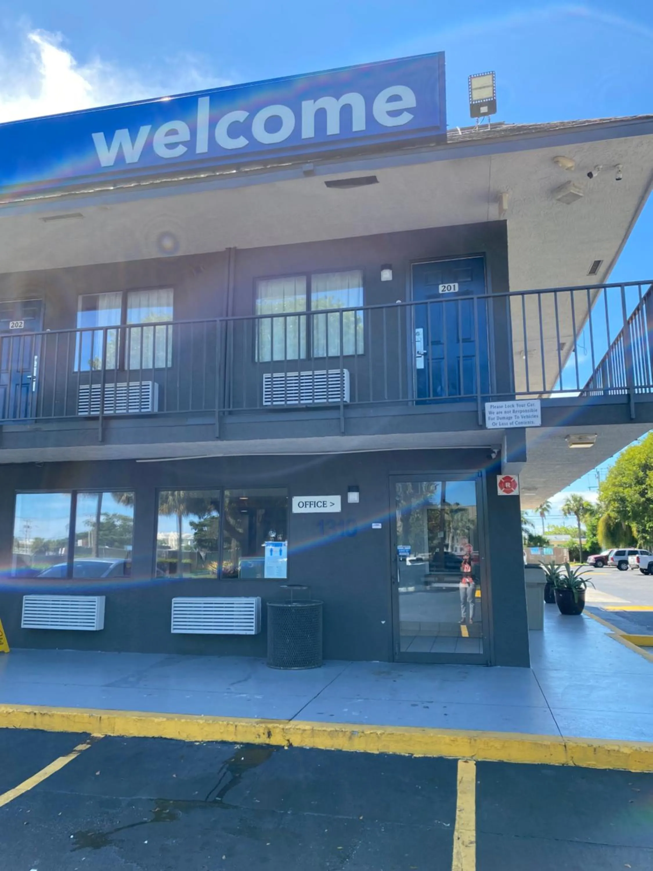 Property building in Motel 6-Lantana West Palm Beach, FL