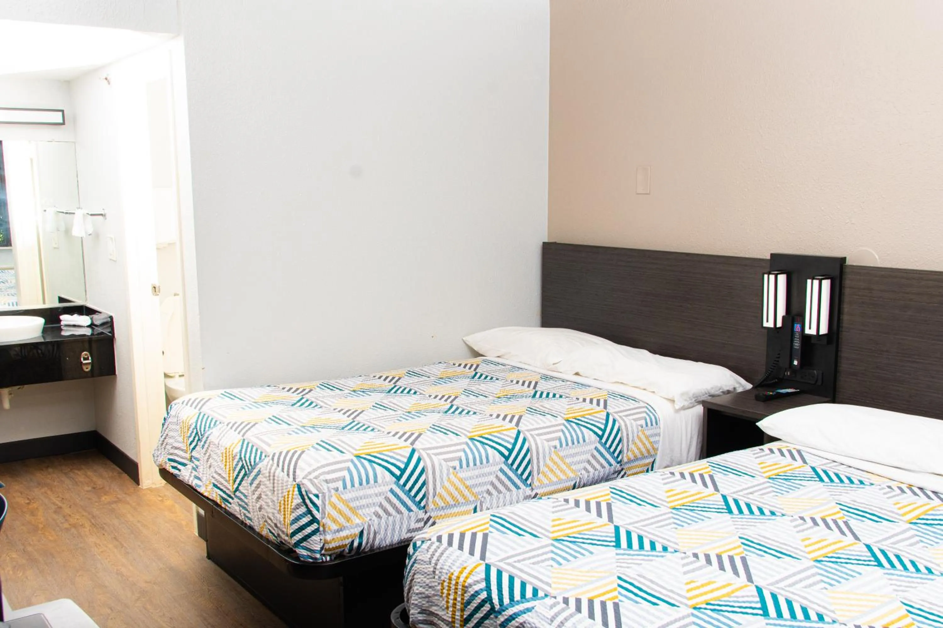 Bedroom, Bed in Motel 6-Lantana West Palm Beach, FL